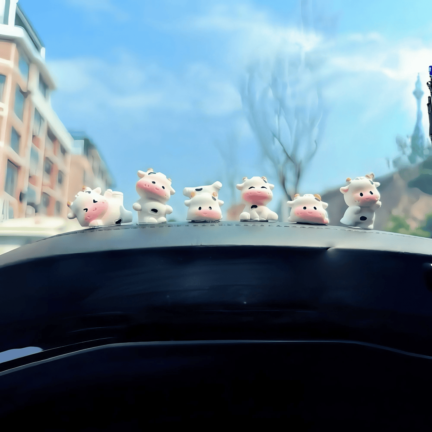 1/6/7pcs Cute Mini Cow Car Decor, Resin Healing Animal Figurines, Dashboard Ornament, Adorable Small Decor, Desk Decoration, Suitable For Car Interior, Desk, Home, Micro Landscape, Back To School, Gif