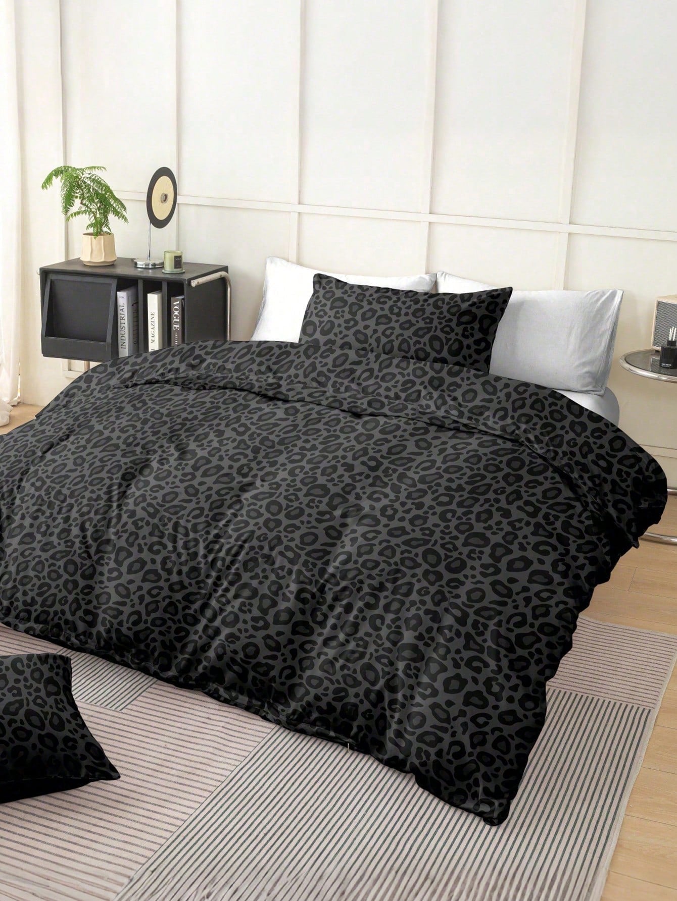 3-Piece Leopard Print Duvet Cover Set, Ultra-Soft Breathable Premium Microfiber Fabric, All-Season Versatile Bedding, Machine Washable, Fade-Resistant, Anti-Pilling, Shrink-Resistant, Wrinkle-Resistan