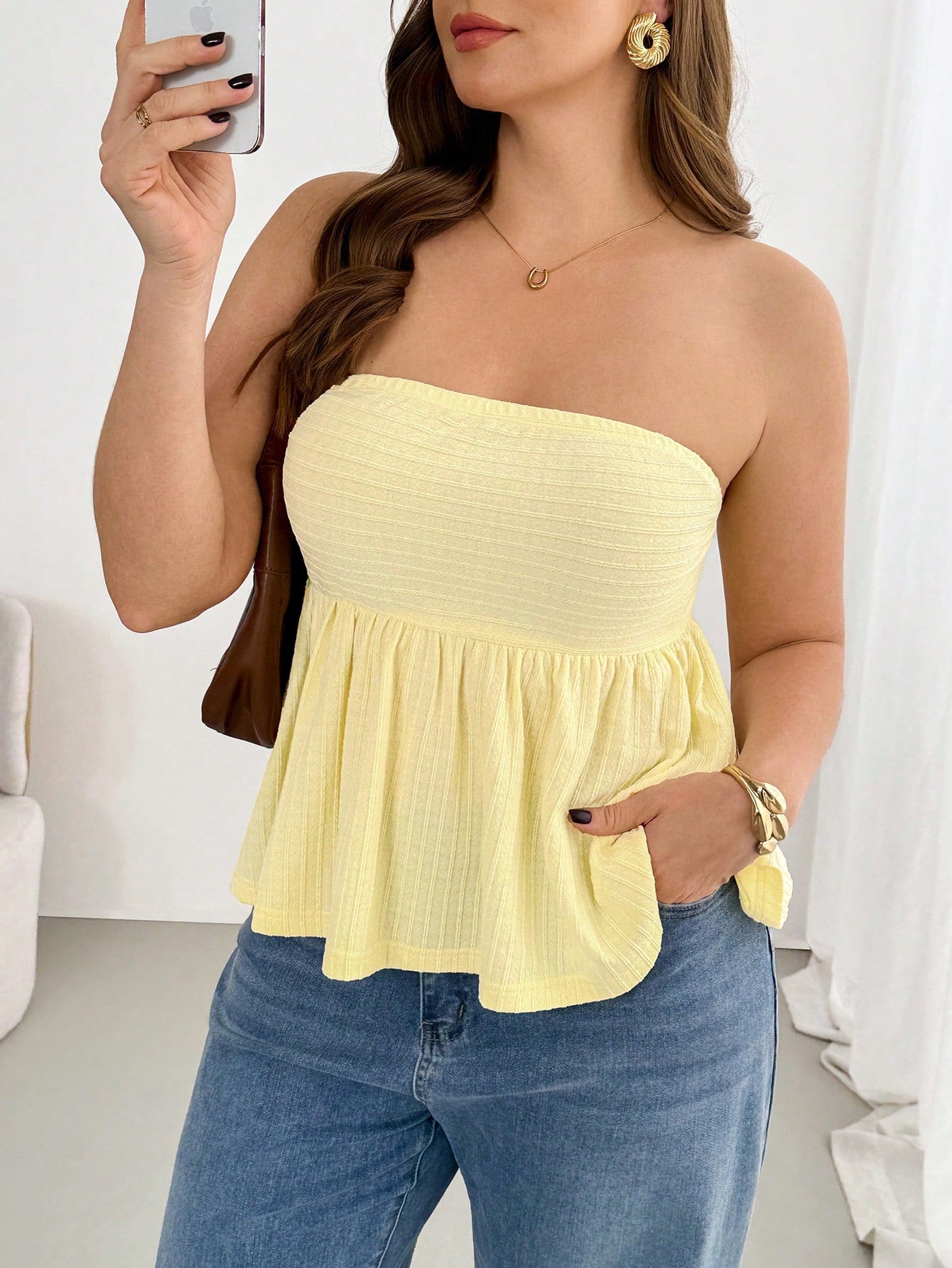 Essnce Plus-Size Women's Butter Yellow Strapless Top, Summer Casual Everyday Fashion Stretchy Comfortable Textured Fabric Basic Versatile Vacation Beach