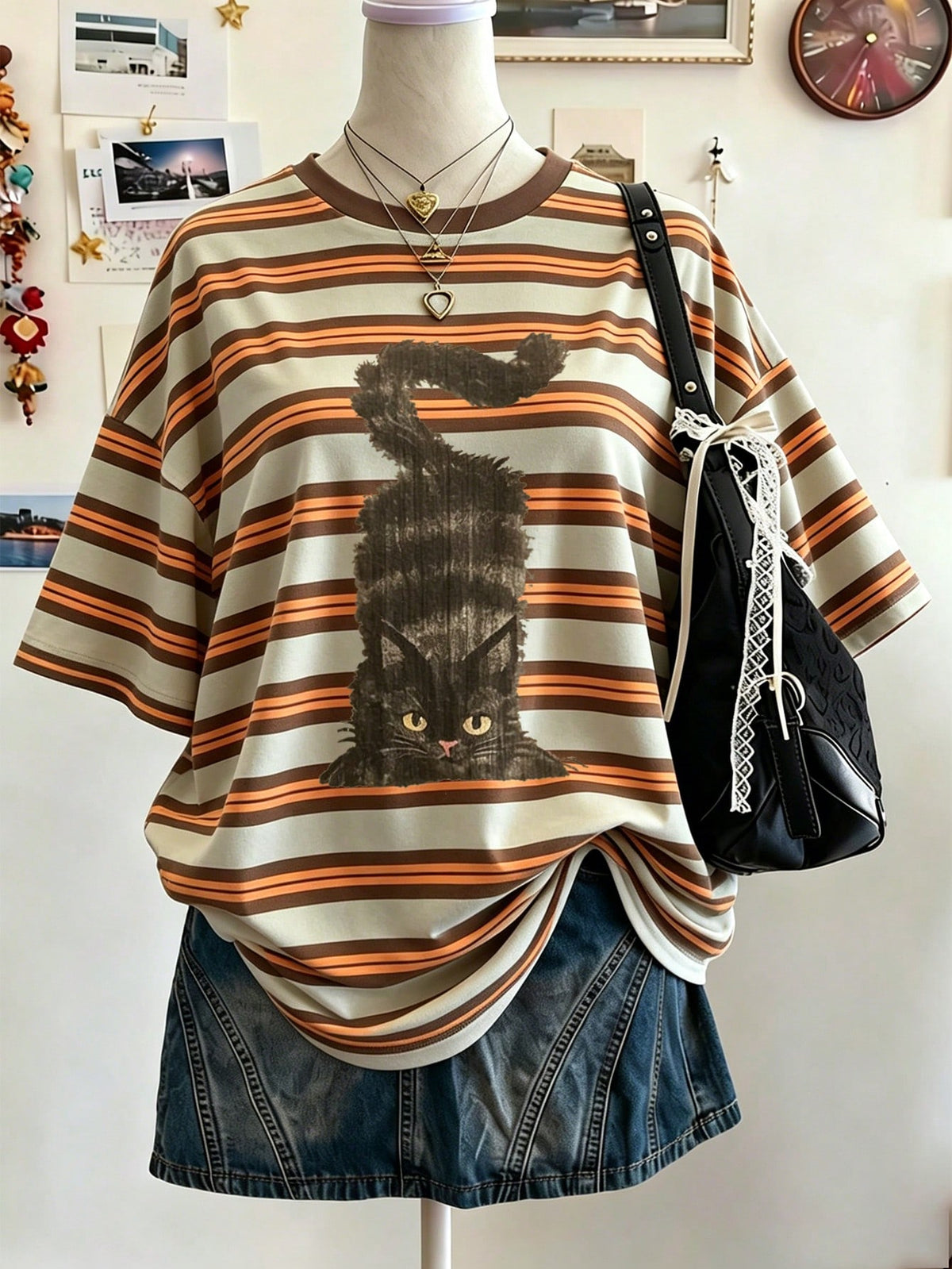Lalippa Cat & Striped Digital Print Oversized Loose Mid-Length Round Neck Drop Shoulder Women T-Shirt, A Gift For Friends