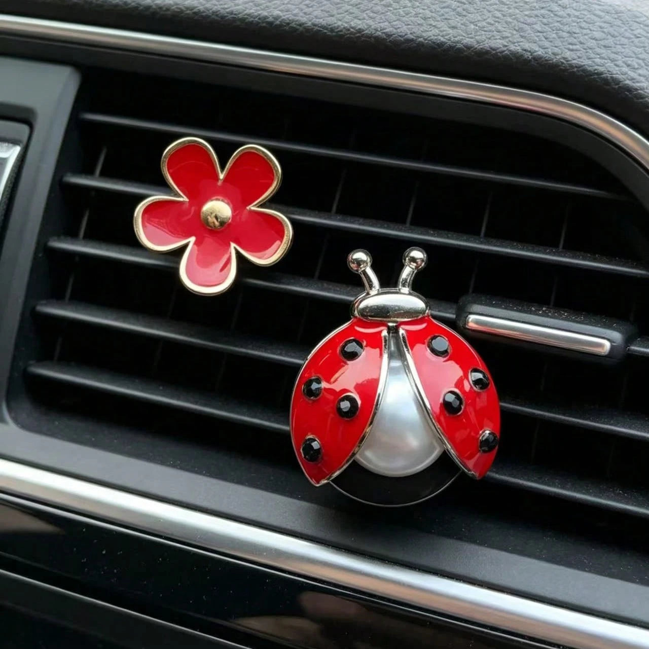 1/2/4pcs Ladybug Car Air Vent Decor, Seven-Star Bug & Daisy Car Vent Clip, Fun Insect Aroma Diffuser Clip, Without Scent Pad
