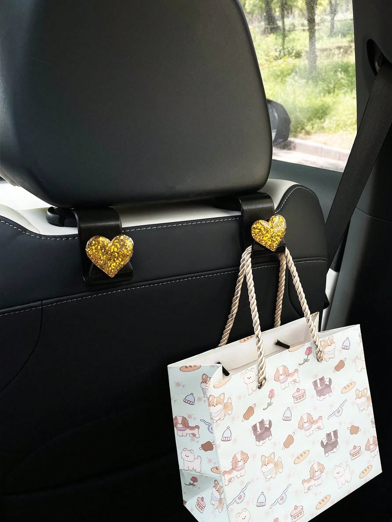 1/2pcs Heart-Shaped Car Hook Glitter Resin Accessory Decoration Car Seat Back Hook Car Interior Storage Multi-Function Car Interior Supplies