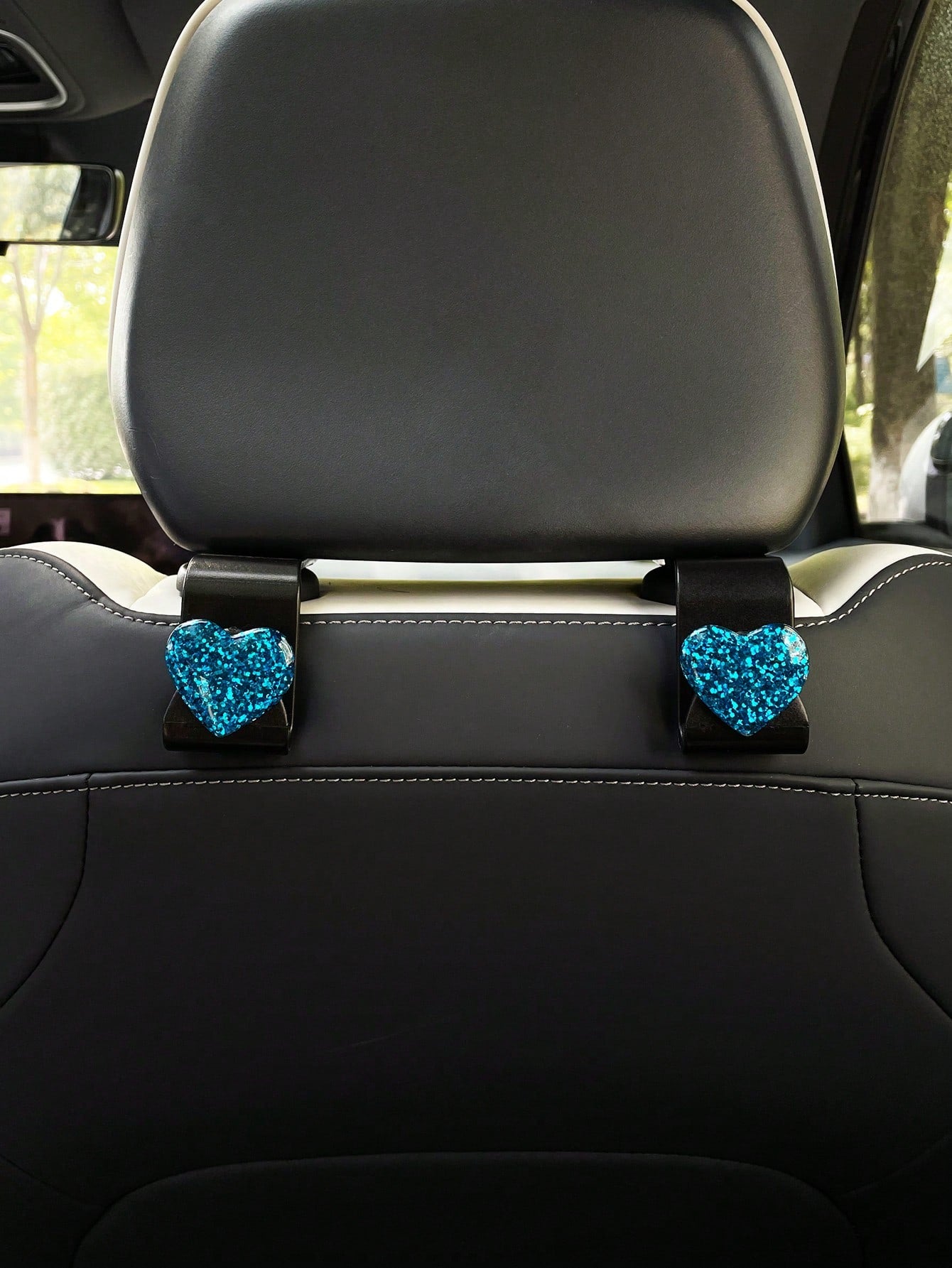 1/2pcs Heart-Shaped Car Hook Glitter Resin Accessory Decoration Car Seat Back Hook Car Interior Storage Multi-Function Car Interior Supplies