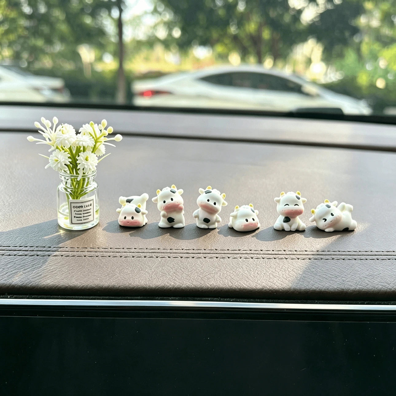 1/6/7pcs Cute Mini Cow Car Decor, Resin Healing Animal Figurines, Dashboard Ornament, Adorable Small Decor, Desk Decoration, Suitable For Car Interior, Desk, Home, Micro Landscape, Back To School, Gif