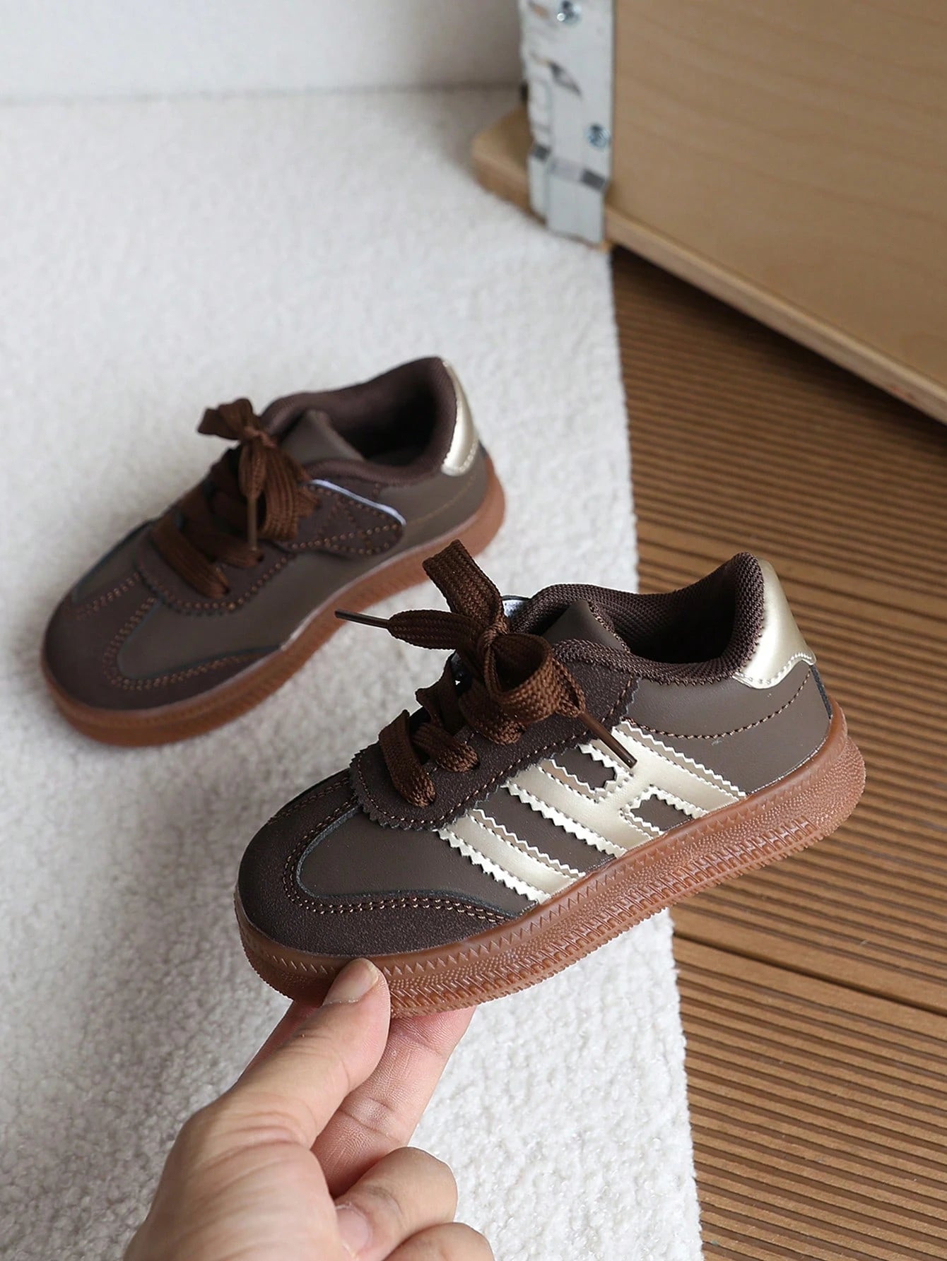 1 Pair Kids' Colorblock Training Shoes, Spring/Autumn New Soft Sole Anti-Slip Baby Sneakers
