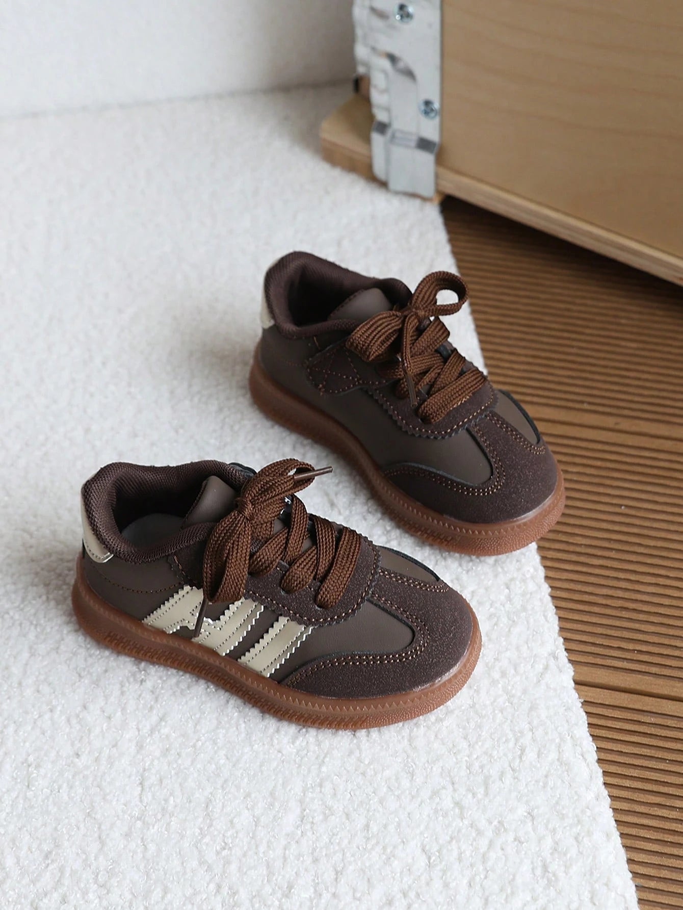 1 Pair Kids' Colorblock Training Shoes, Spring/Autumn New Soft Sole Anti-Slip Baby Sneakers