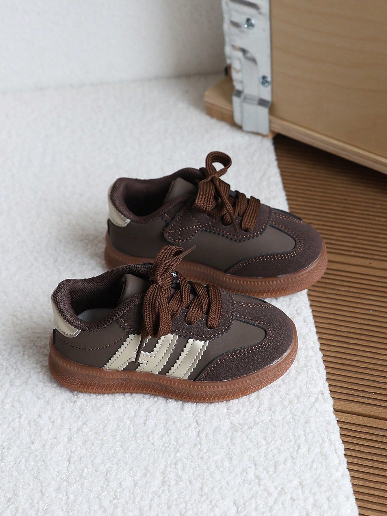 1 Pair Kids' Colorblock Training Shoes, Spring/Autumn New Soft Sole Anti-Slip Baby Sneakers