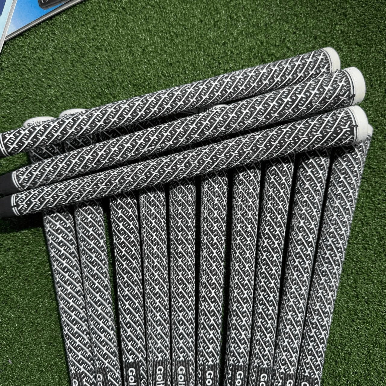 10pcs Golf Grip Rubber Iron Wood Club Non-Slip Wear-Resistant Grip