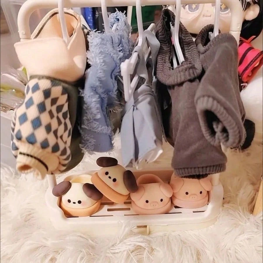 17cm Pull String Plush Doll Organizer Hanger, Doll Clothes Drying Rack, Stuffed Doll Clothes Hanger 15/20cm Doll Clothes Display Rack (Includes 5 Hangers + 1 Large Rack)