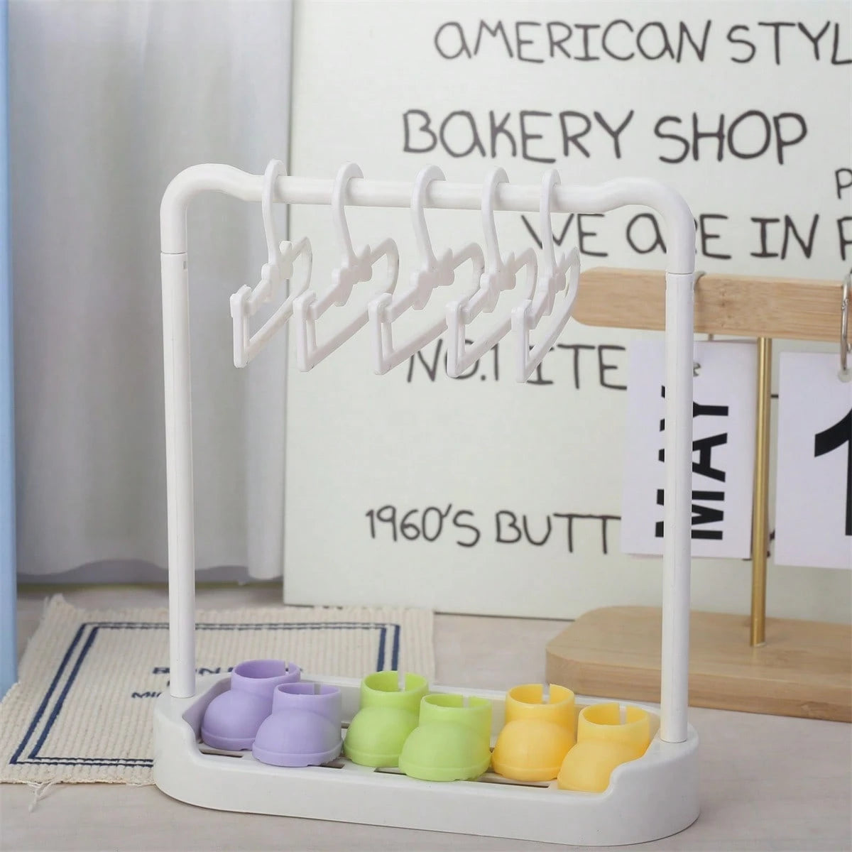 17cm Pull String Plush Doll Organizer Hanger, Doll Clothes Drying Rack, Stuffed Doll Clothes Hanger 15/20cm Doll Clothes Display Rack (Includes 5 Hangers + 1 Large Rack)