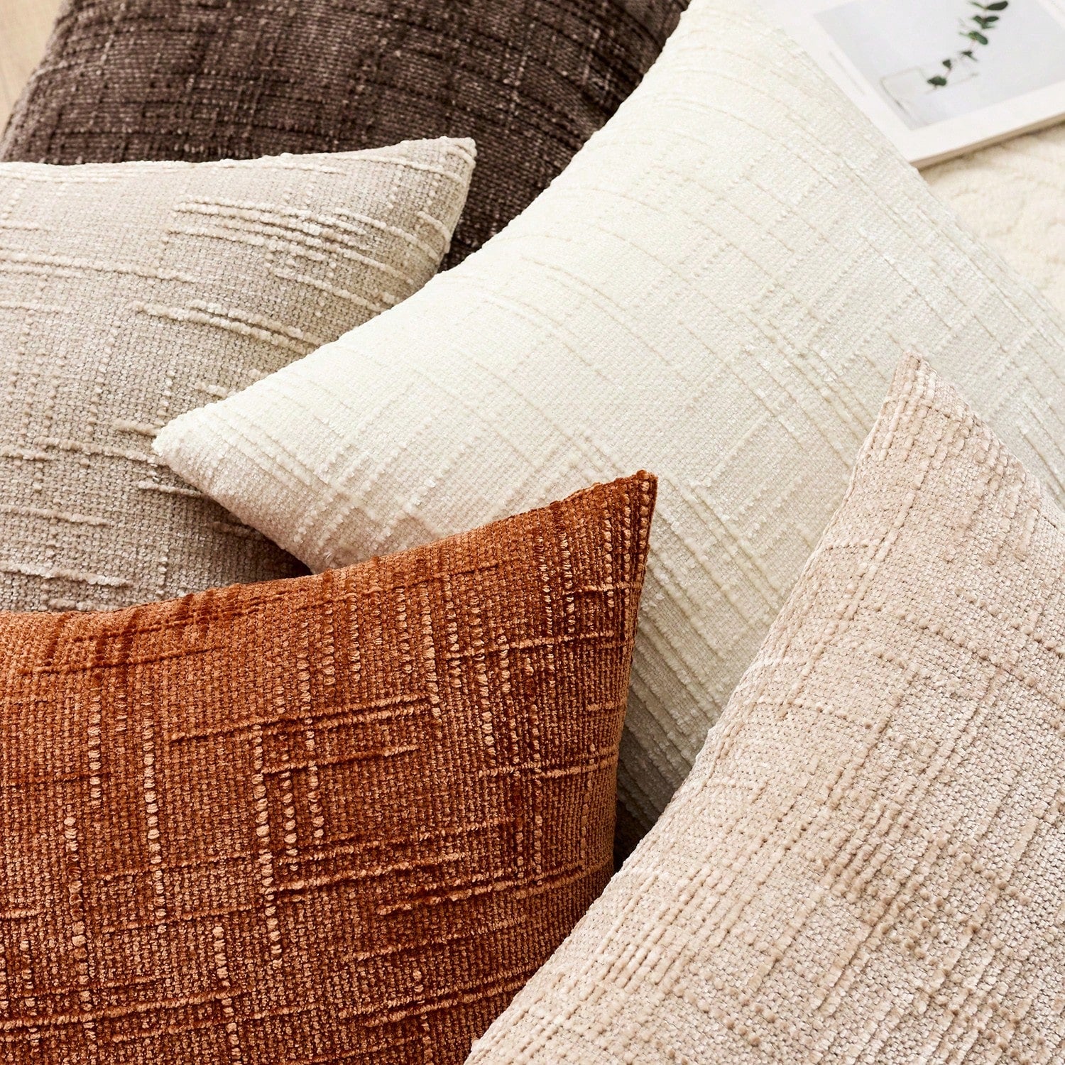 1pc/2pcs Beige (Pillow Insert Not Included) Vintage Chenille Striped Throw Pillow Cover, 100% Polyester Woven Zippered Pillowcase, Machine Washable, Geometric Pattern Decorative Cushion Cover For Sofa