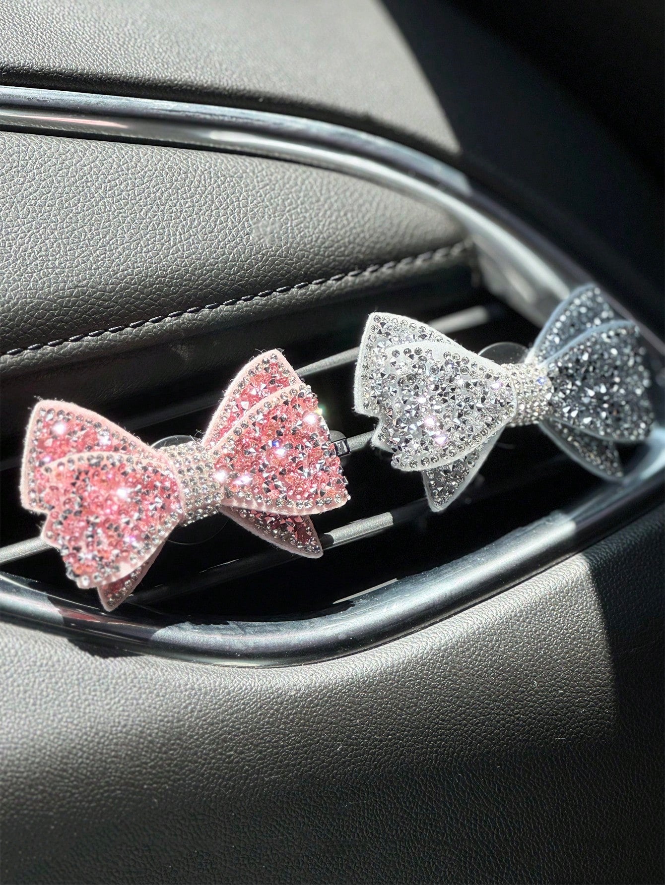 1pc/2pcs Car Air Vent Clip, Rhinestone Bow Decor, Suitable For Car Air Vent