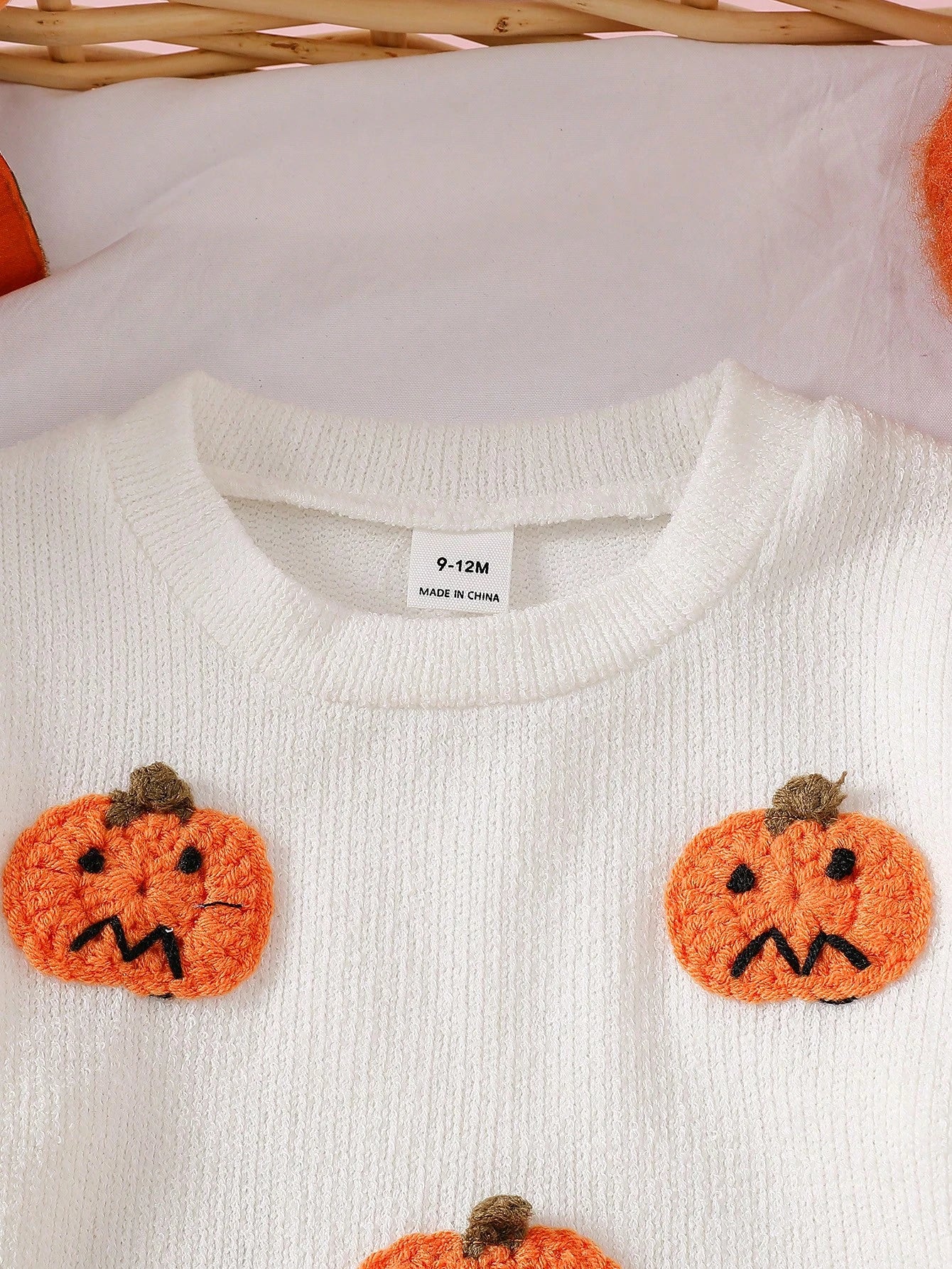 1pc Baby Boy Spring/Autumn Pure White Fun Holiday Style Pumpkin 3D Applique Crew Neck Long Sleeve Knit Top, Loose Comfortable Fit, Suitable For Daily Outings, Halloween Parties, Outdoor Play, Fa