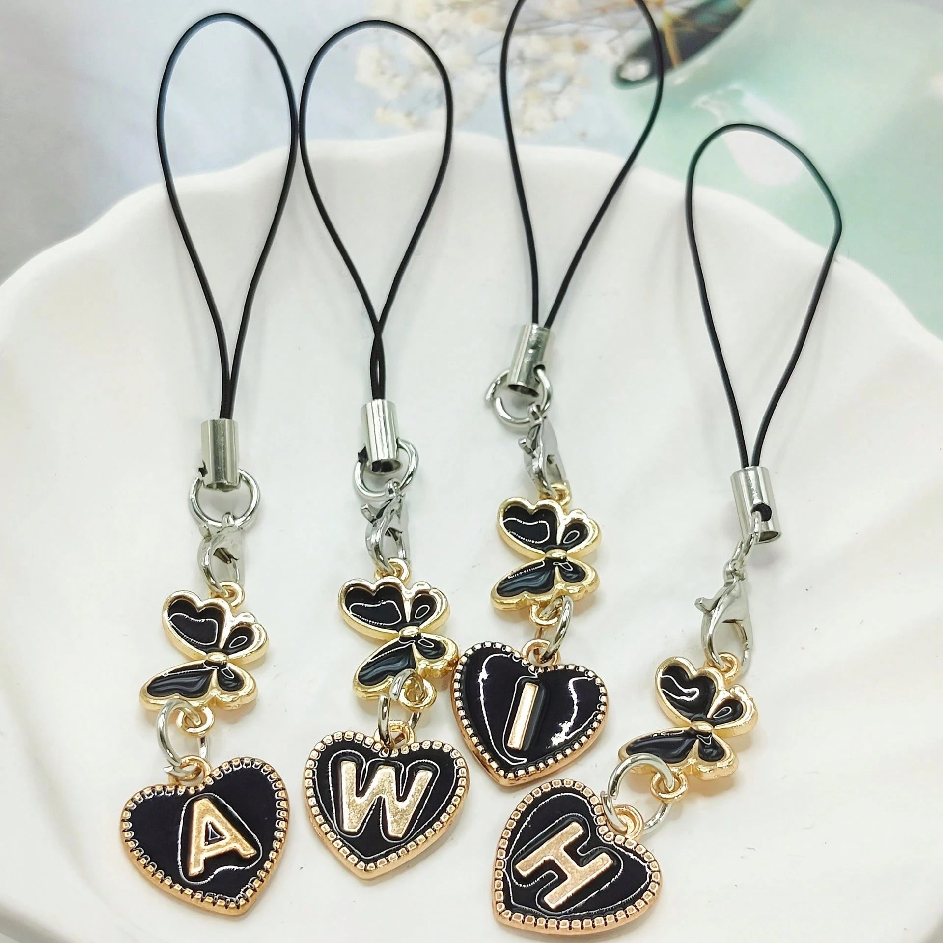 1pc Black Letter A-Z & Exquisite Butterfly Design Phone Charm- Durable Alloy Material, Suitable For Friends, Best Friends And Birthday Gifts, Applicable To Phones, Phone Charms, Best Friend Gifts, El