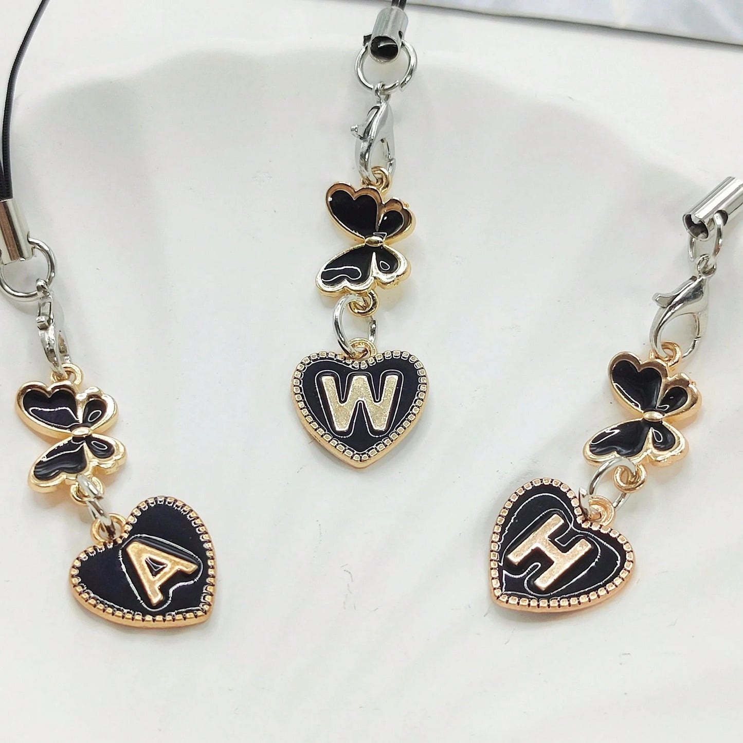 1pc Black Letter A-Z & Exquisite Butterfly Design Phone Charm- Durable Alloy Material, Suitable For Friends, Best Friends And Birthday Gifts, Applicable To Phones, Phone Charms, Best Friend Gifts, El