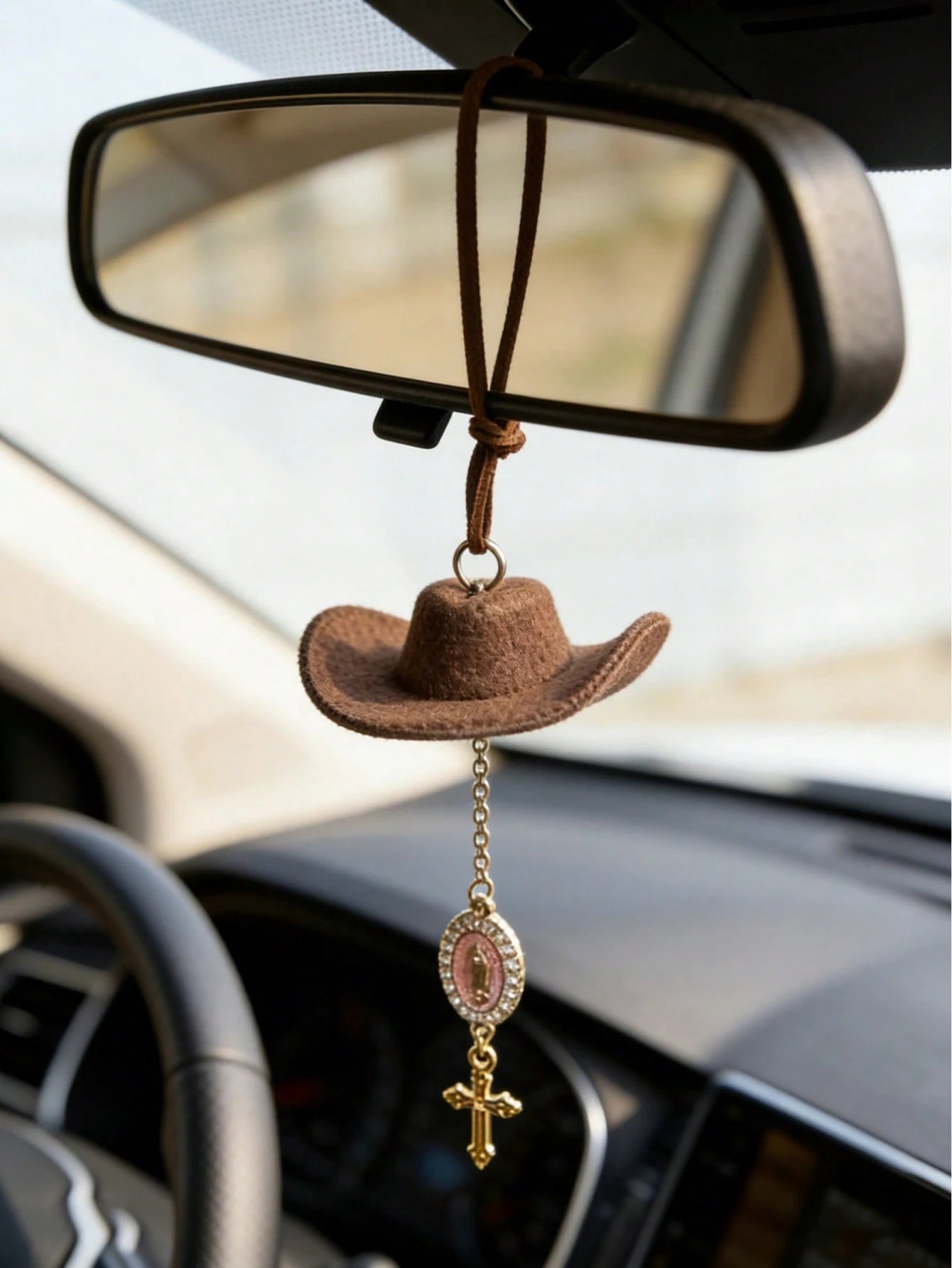 1pc Car Accessory, Interior Decoration, Car Hanging Ornament; Cowboy Hat Cross Pendant, Classic Personalized Style, Printed With "God Bless You, Thank You Lord, Hallelujah" Religious Blessing Slogan