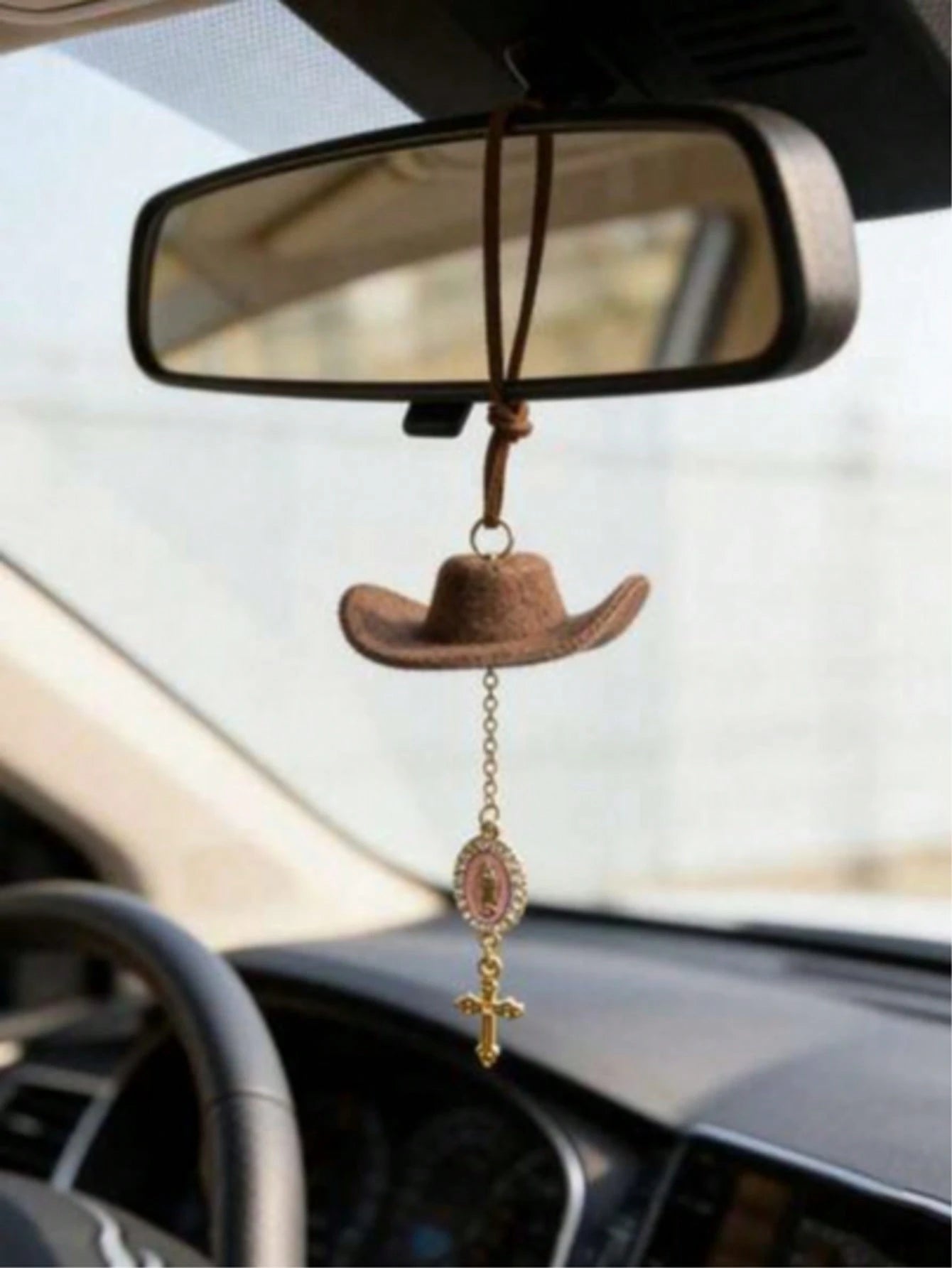 1pc Car Accessory, Interior Decoration, Car Hanging Ornament; Cowboy Hat Cross Pendant, Classic Personalized Style, Printed With "God Bless You, Thank You Lord, Hallelujah" Religious Blessing Slogan