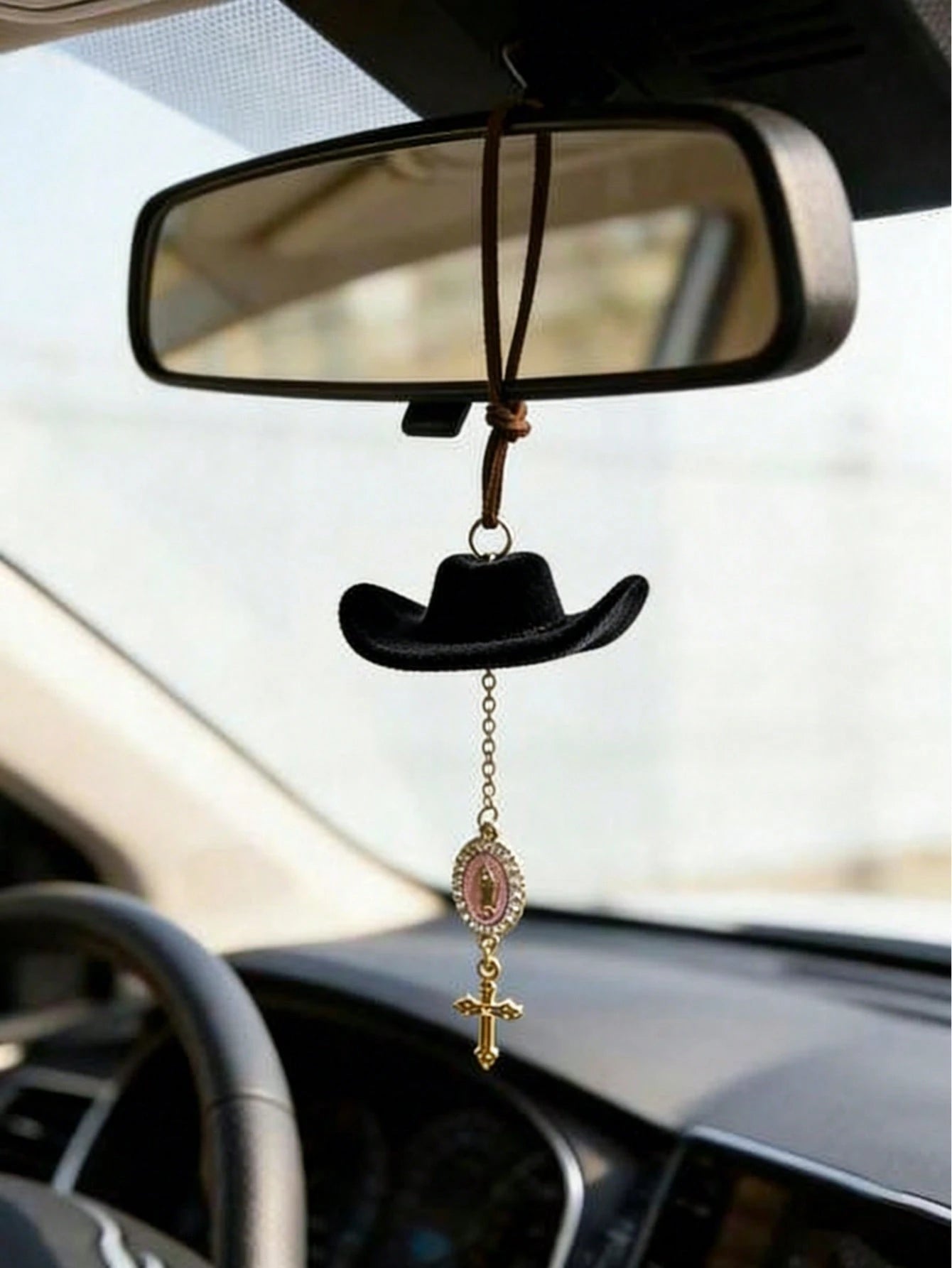 1pc Car Accessory, Interior Decoration, Car Hanging Ornament; Cowboy Hat Cross Pendant, Classic Personalized Style, Printed With "God Bless You, Thank You Lord, Hallelujah" Religious Blessing Slogan