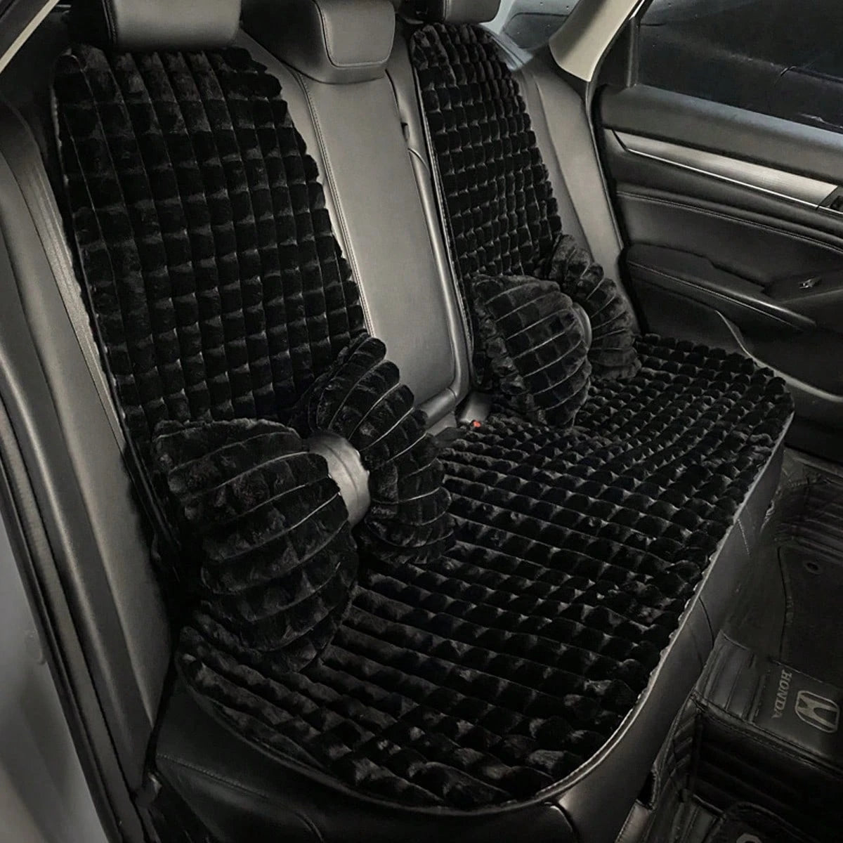 1pc Car Plush Seat Cushion, Plush Non-Slip Comfortable Half-Pack Seat Cushion Protection Set, Suitable For Autumn And Winter Use