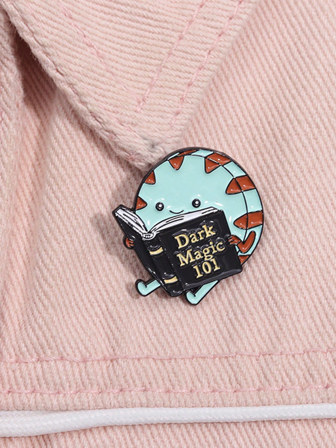 1pc Cartoon Creative Enamel Brooch, Dark Magic Book Brooch, Cartoon Backpack Badge, Suitable For Backpacks, Hats, Clothing Decoration Pin For Clothes Bag Charm School Kpop Teacher Supplies Bag Charms