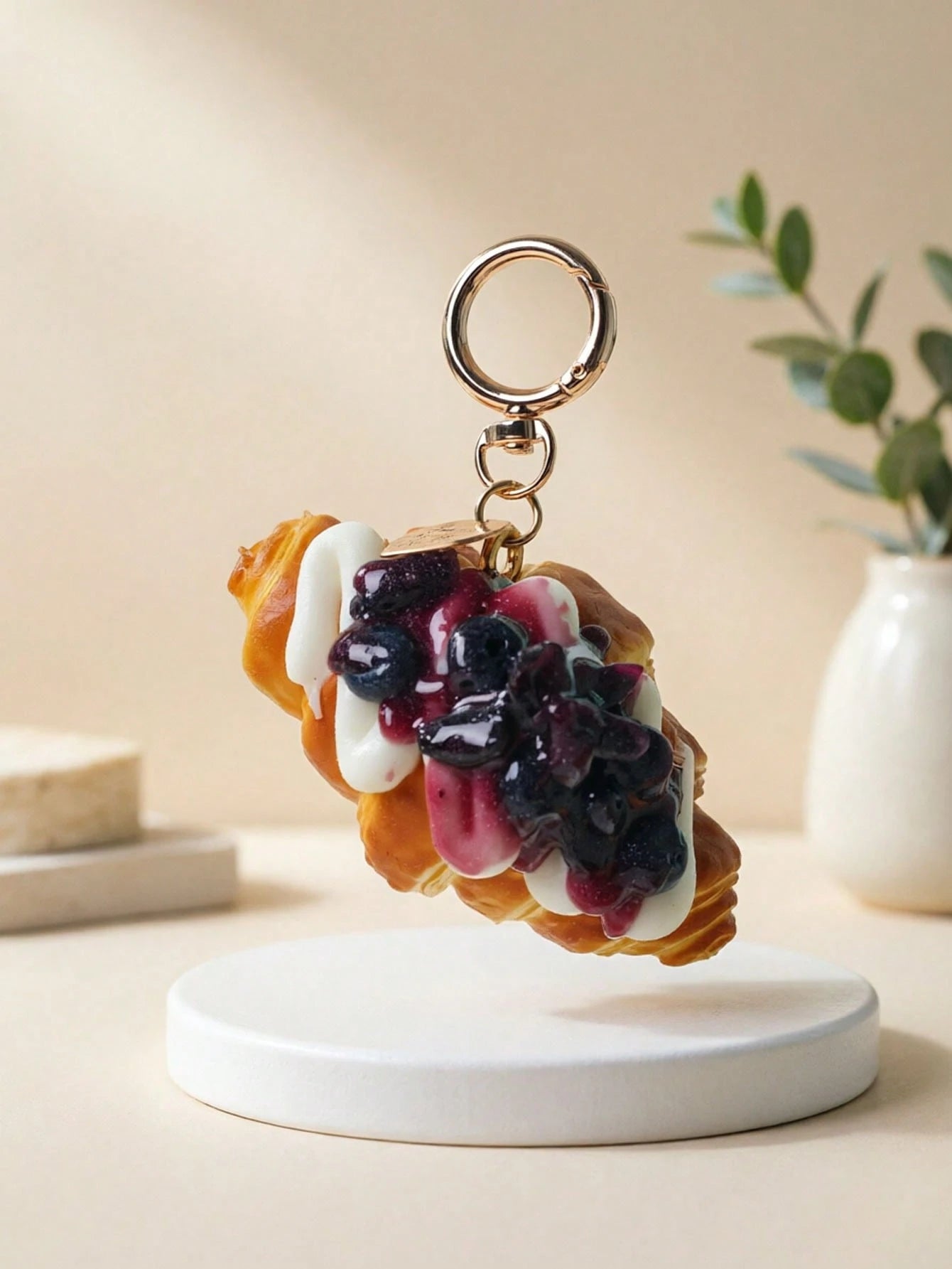 1pc Creative Food Cake Keychain, Cute Simulated Ice Cream Cup Shaped Keychain Pendant Gift For Girl