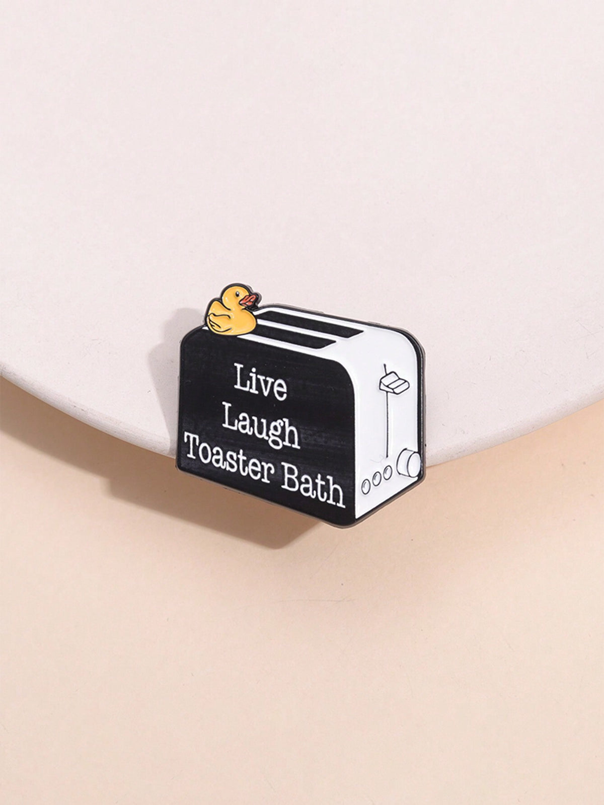 1pc Creative Live Laugh Toaster Bath Cartoon Bread Toaster Shaped Design Brooch Pin Badge For Everyday Wear, Unisex
