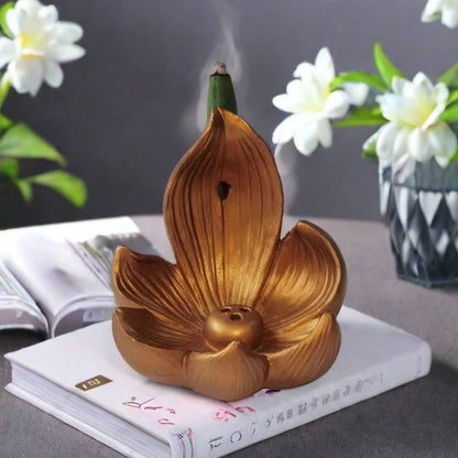 1pc Creative Lotus Flower Incense Burner, Resin Lotus Design Artcraft Diffuser, Suitable For Meditation, Room Decor, Meditation Aid Tool, Indoor/Outdoor Home Decor, No Fragrance, Electricity-Free