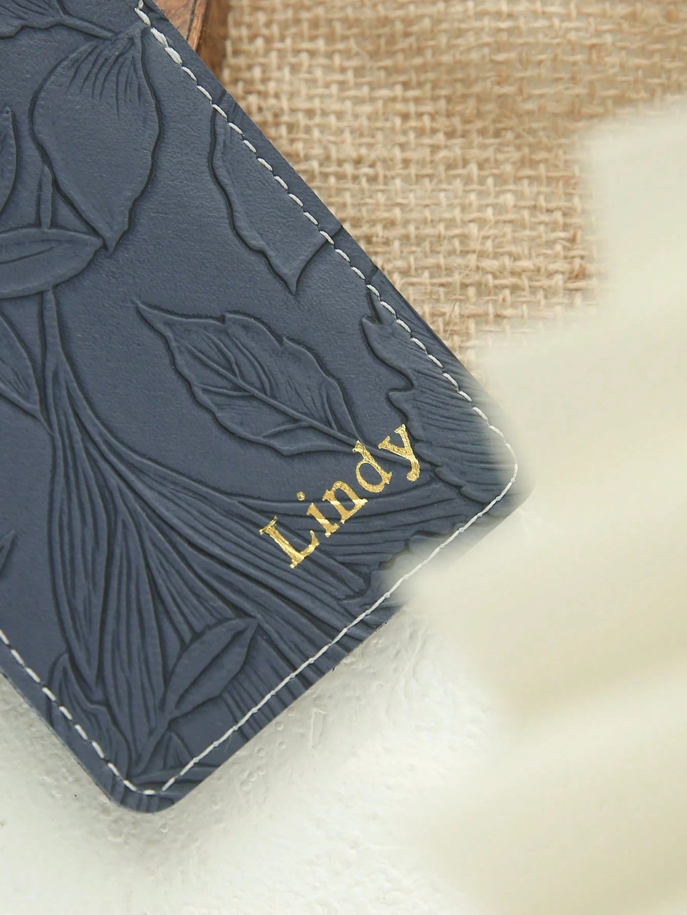 1PC Custom Name Luggage Tag For Suitcases Customized Gold Monogram Name Luggage Tags With Carving Flower Patterns Personalized Vegan Leather Tag With Privacy Name Card Travel Accessories Handmade Eleg