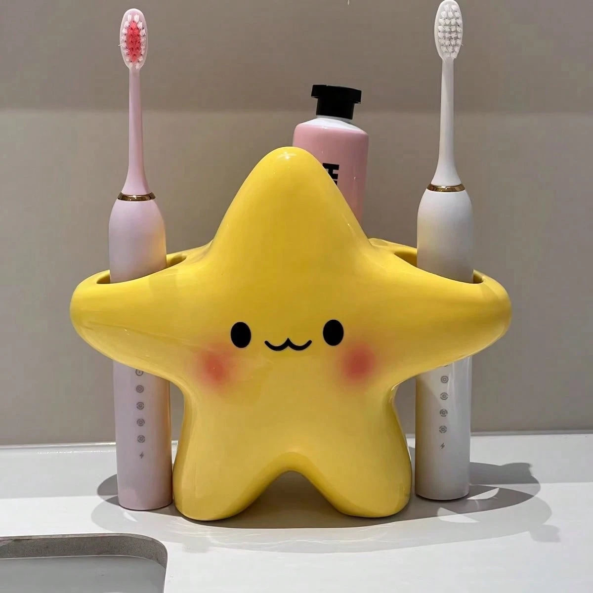 1pc Cute Star-Shaped Plastic Toothbrush Holder- Standalone Bathroom Storage Rack, Adorable Design, Made Of Durable Plastic, Space-Saving, Can Hold Toothbrush And Toothpaste (Sticker Pattern Needs To