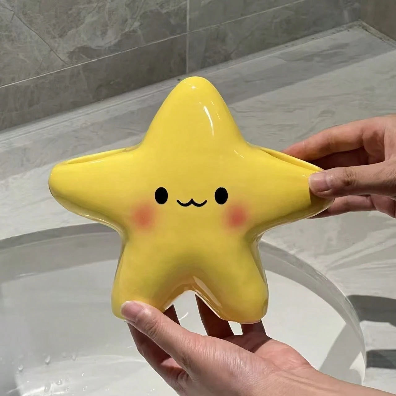 1pc Cute Star-Shaped Plastic Toothbrush Holder- Standalone Bathroom Storage Rack, Adorable Design, Made Of Durable Plastic, Space-Saving, Can Hold Toothbrush And Toothpaste (Sticker Pattern Needs To