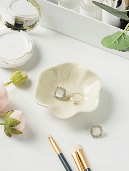 1pc Elegant Ceramic Lotus Leaf Jewelry Storage Tray, Can Hold Earrings, Rings, Keys And Small Accessories, Ideal Gift For Birthday, New Year And Valentine's Day, Fashionable Desktop Storage Solution