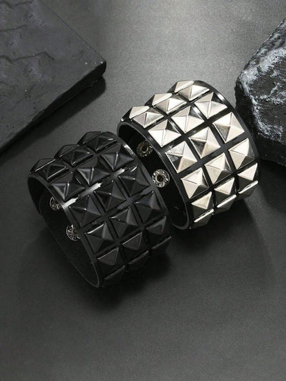 1pc Fashion Punk Black Square Rivet Bangle Bracelet, Unisex Personalized Street Style Nightclub Halloween Wristband, Minimalist Leather Strap, Suitable For Daily Wear And Gifts