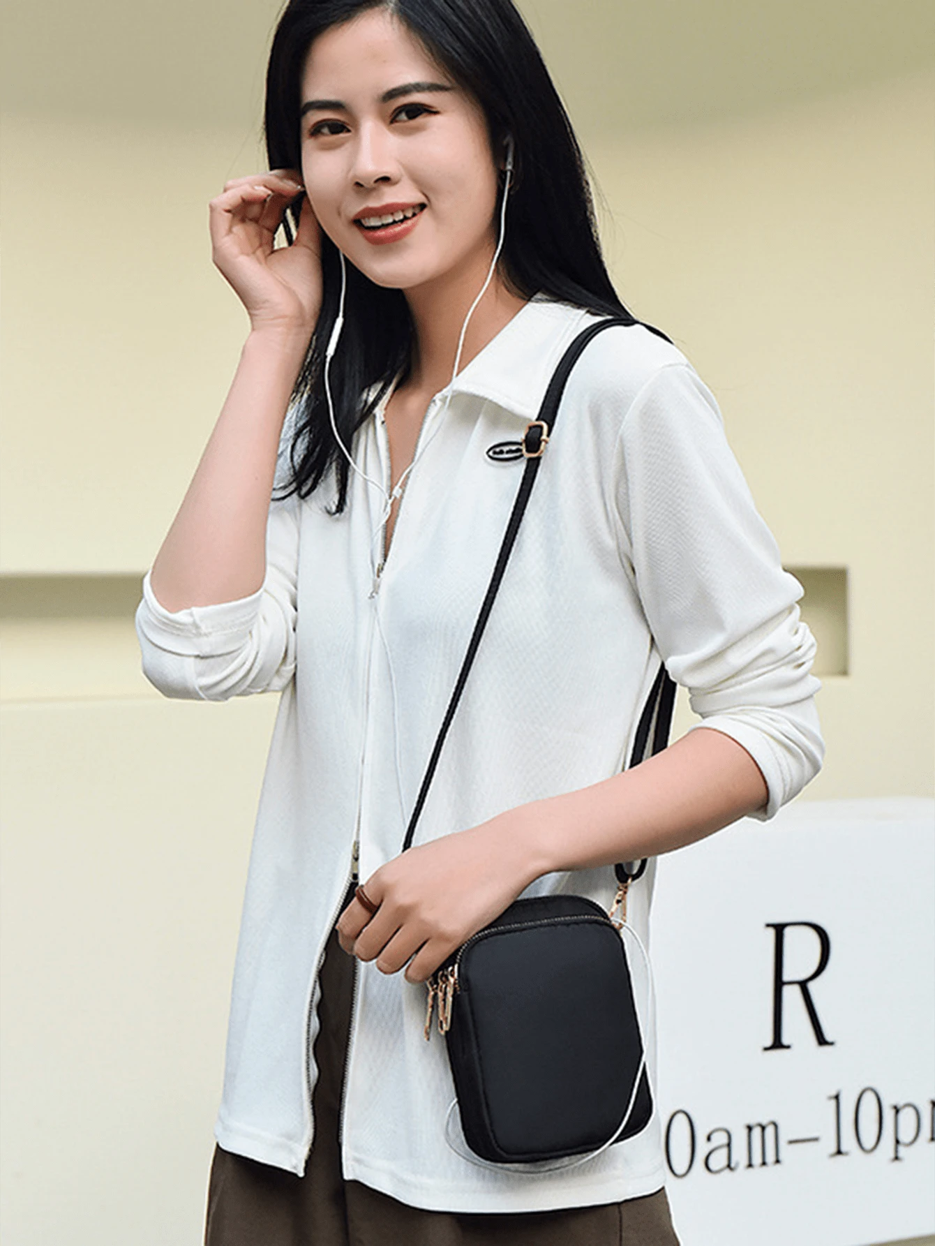 1Pc Fashion Women Mini Crossbody Bag Zipper Mobile Phone Shoulder Bag Multifunction Handbag Wrist Purse Sport Wallet For Cellphone,Card,Lipstick,Keys