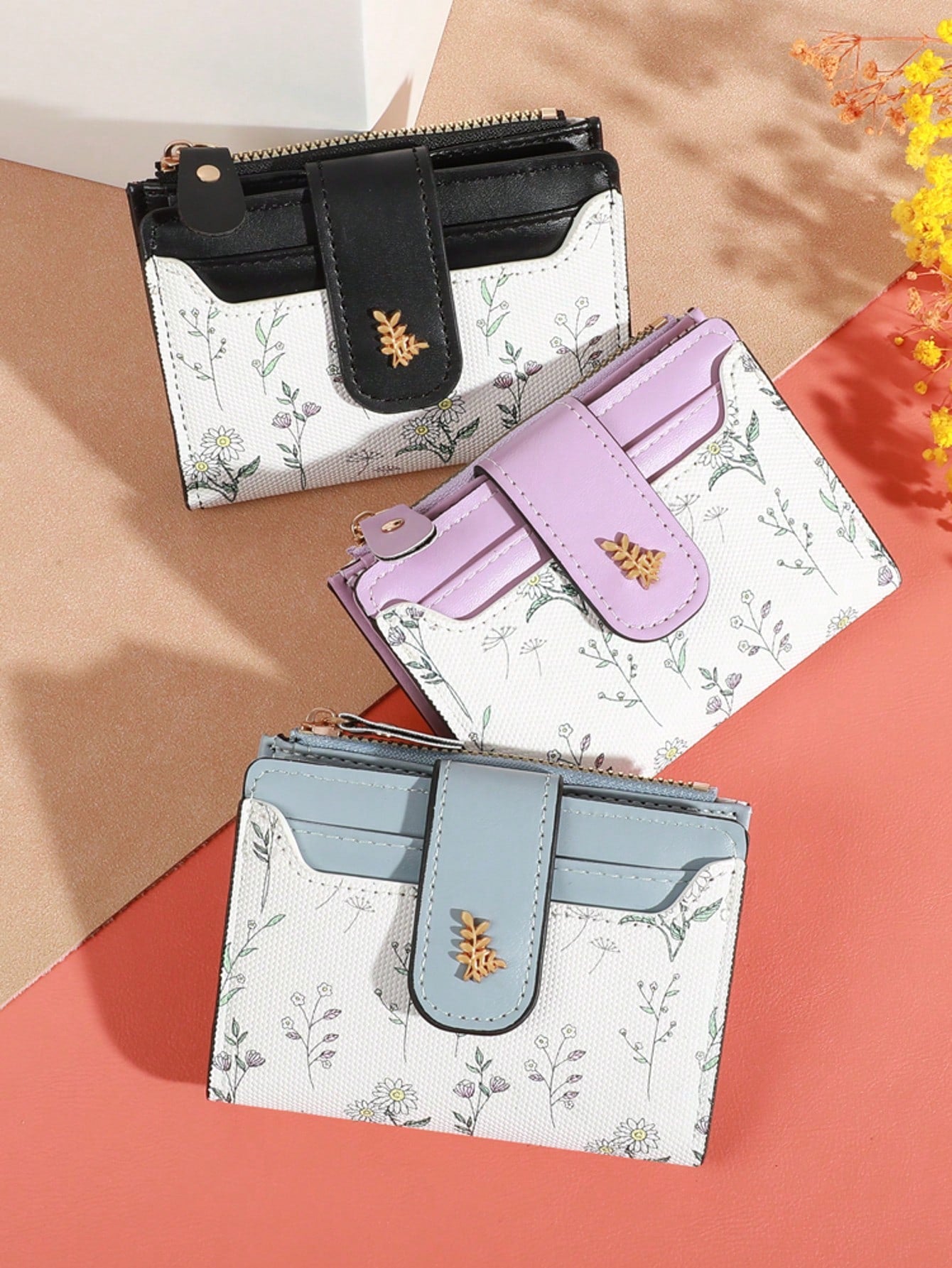 1pc Fashion Women's Small Wallet- Floral Design, Snap Closure, Ideal For Cards And Coins Wallet For Women Travel Essential Holiday Essential Teacher Gift Birthday Gift