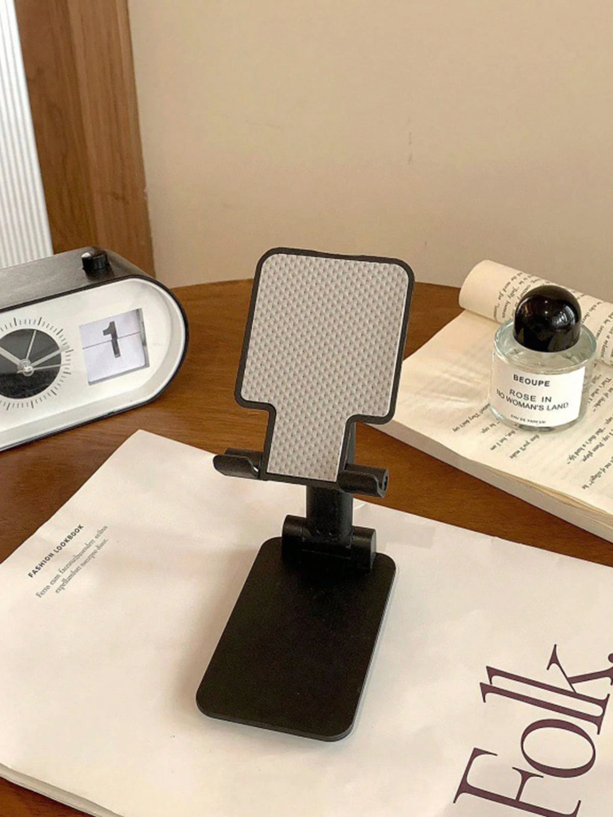 1Pc Foldable Desktop Mobile Phone Holder, Suitable For Watching Tv Series, Studying And Working, Easy To Carry, 4 Colors Available, Suitable For Birthday Gifts,School Stuff.