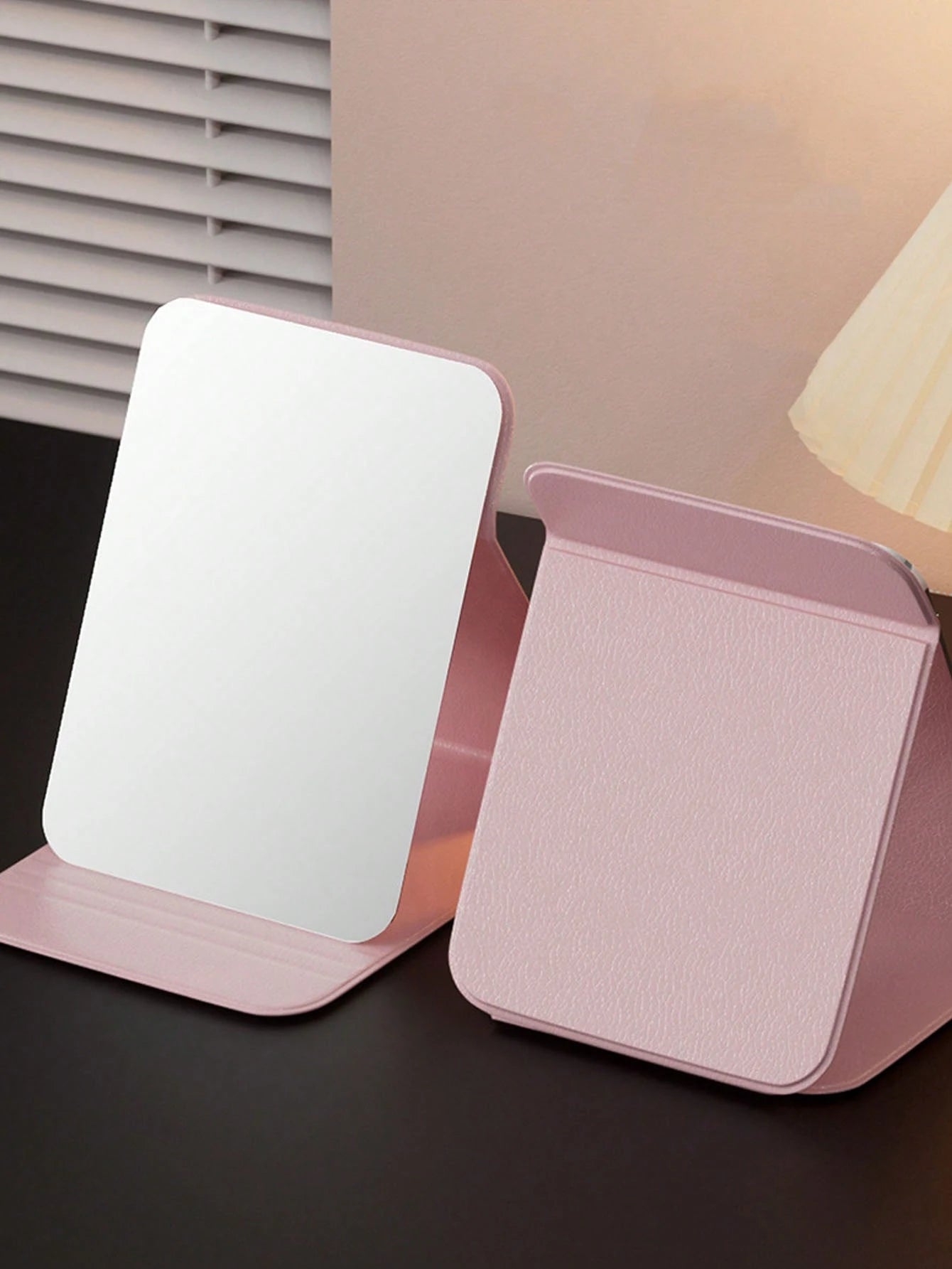 1pc Foldable High Definition Princess Makeup Mirror, Suitable For Student Dorm, Living Room, Bedroom, Bathroom, Travel Accessory, Birthday Gift, Suitable For Men, Mothers, Fathers, Best Friends And Te