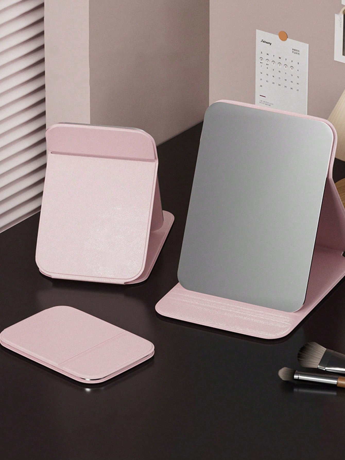 1pc Foldable High Definition Princess Makeup Mirror, Suitable For Student Dorm, Living Room, Bedroom, Bathroom, Travel Accessory, Birthday Gift, Suitable For Men, Mothers, Fathers, Best Friends And Te