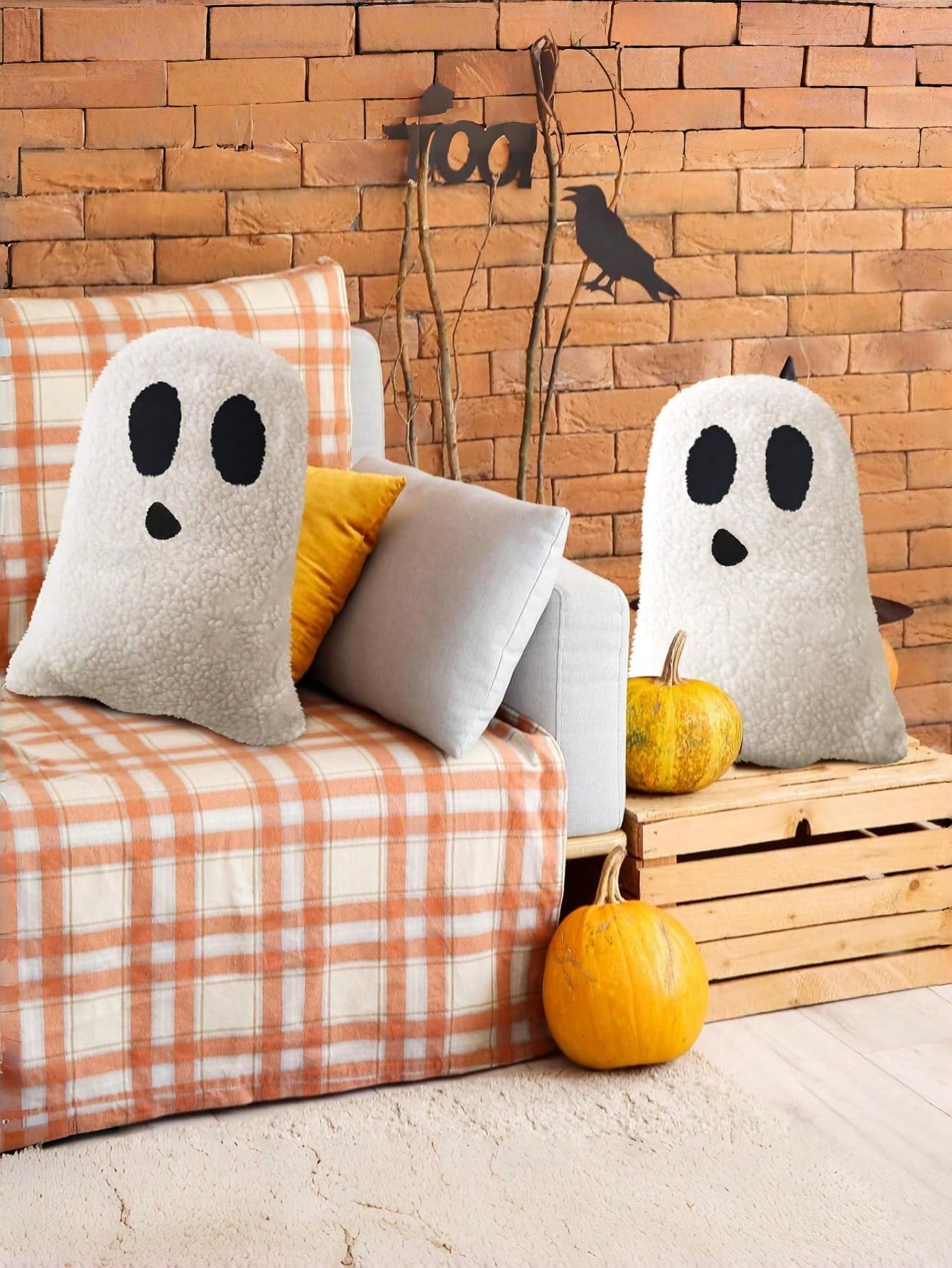 1pc Ghost Shaped Throw Pillow, Halloween Sofa Bed Cushion, Ghost Decorative Stuffed Pillow, Halloween Party Outdoor Home Decor Cushion