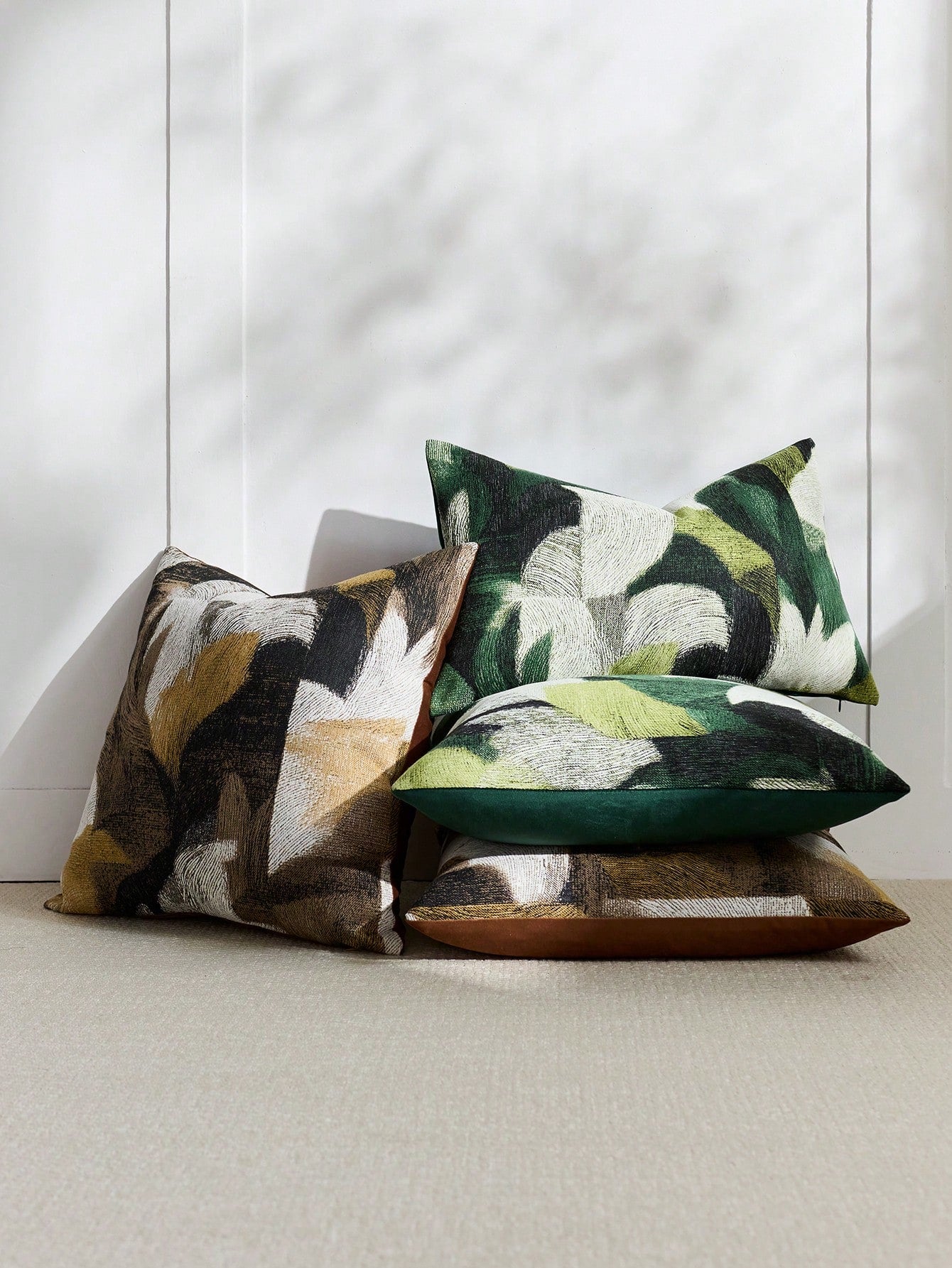 1pc Green + Multi-Color (No Insert) Abstract Gradient Texture Throw Pillow Cover, Modern Fashionable Soft Chenille Jacquard Feather Pattern Cushion Cover, Suitable For Home, Sofa, Bed, Bedroom, Living