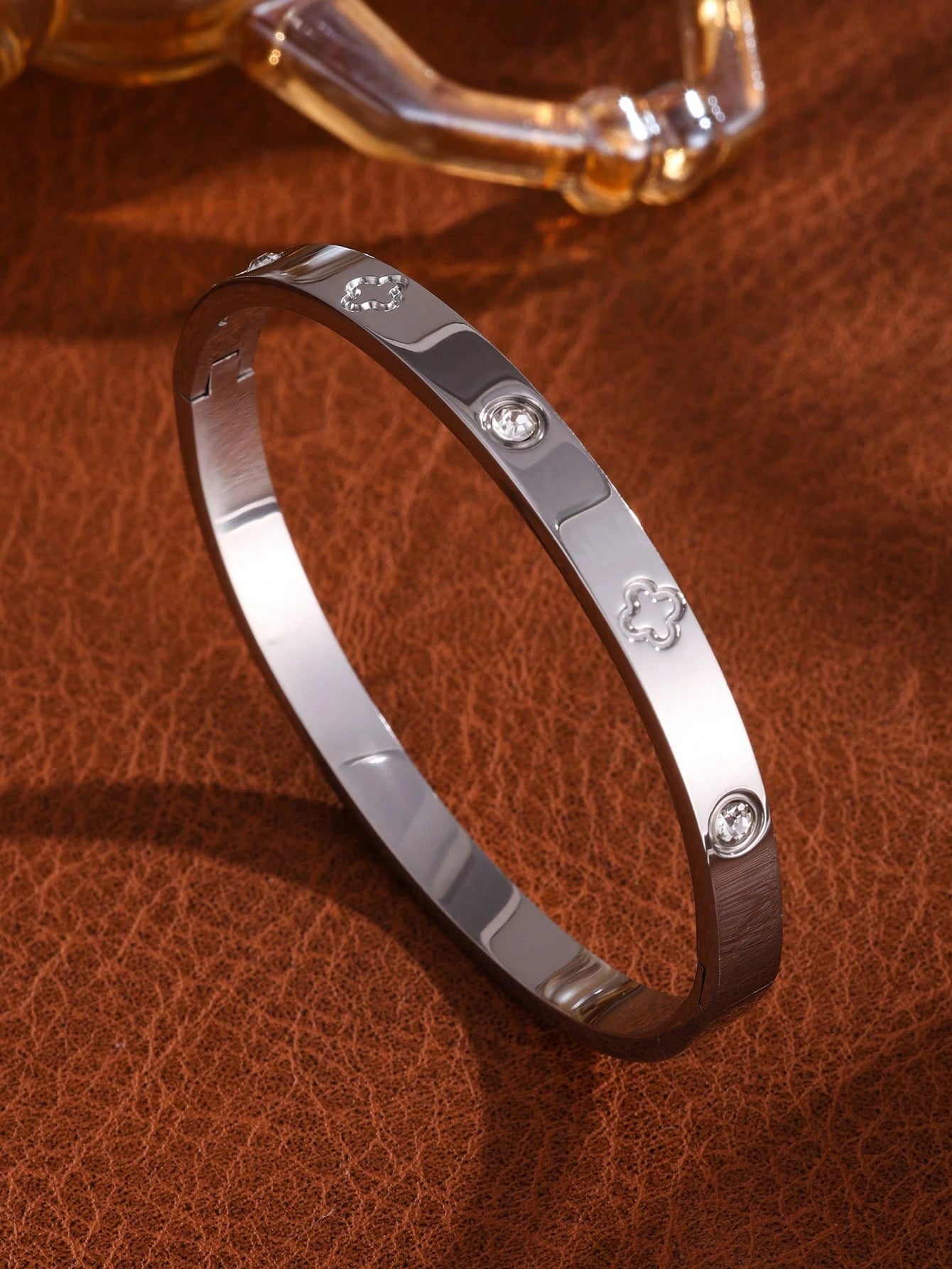 1pc Hip-Hop Fashion Stainless Steel Men's Bracelet, Four-Leaf Flower Steel Color Men's Bracelet, Men's Back To School Season Commute Hip-Hop Jewelry