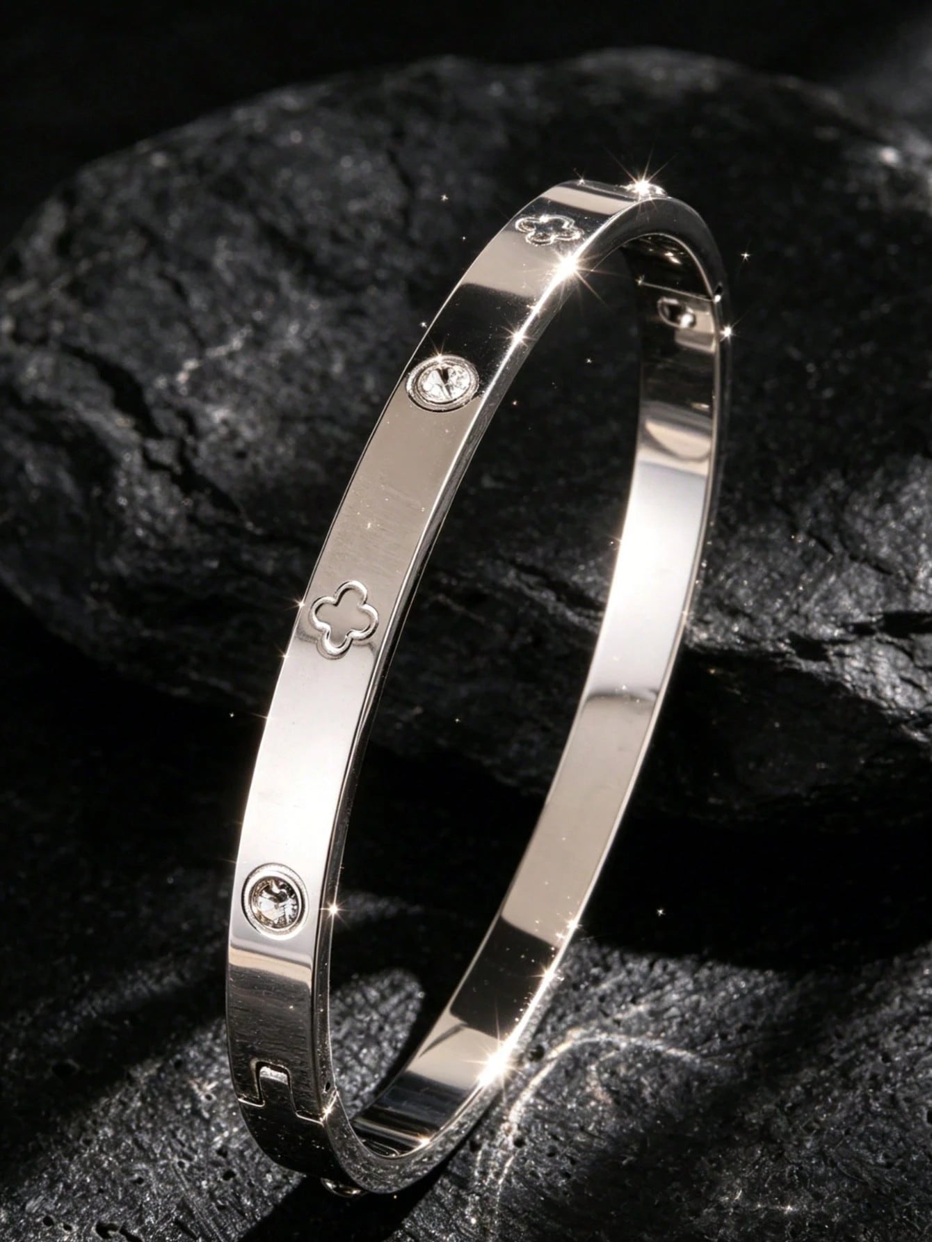 1pc Hip-Hop Fashion Stainless Steel Men's Bracelet, Four-Leaf Flower Steel Color Men's Bracelet, Men's Back To School Season Commute Hip-Hop Jewelry