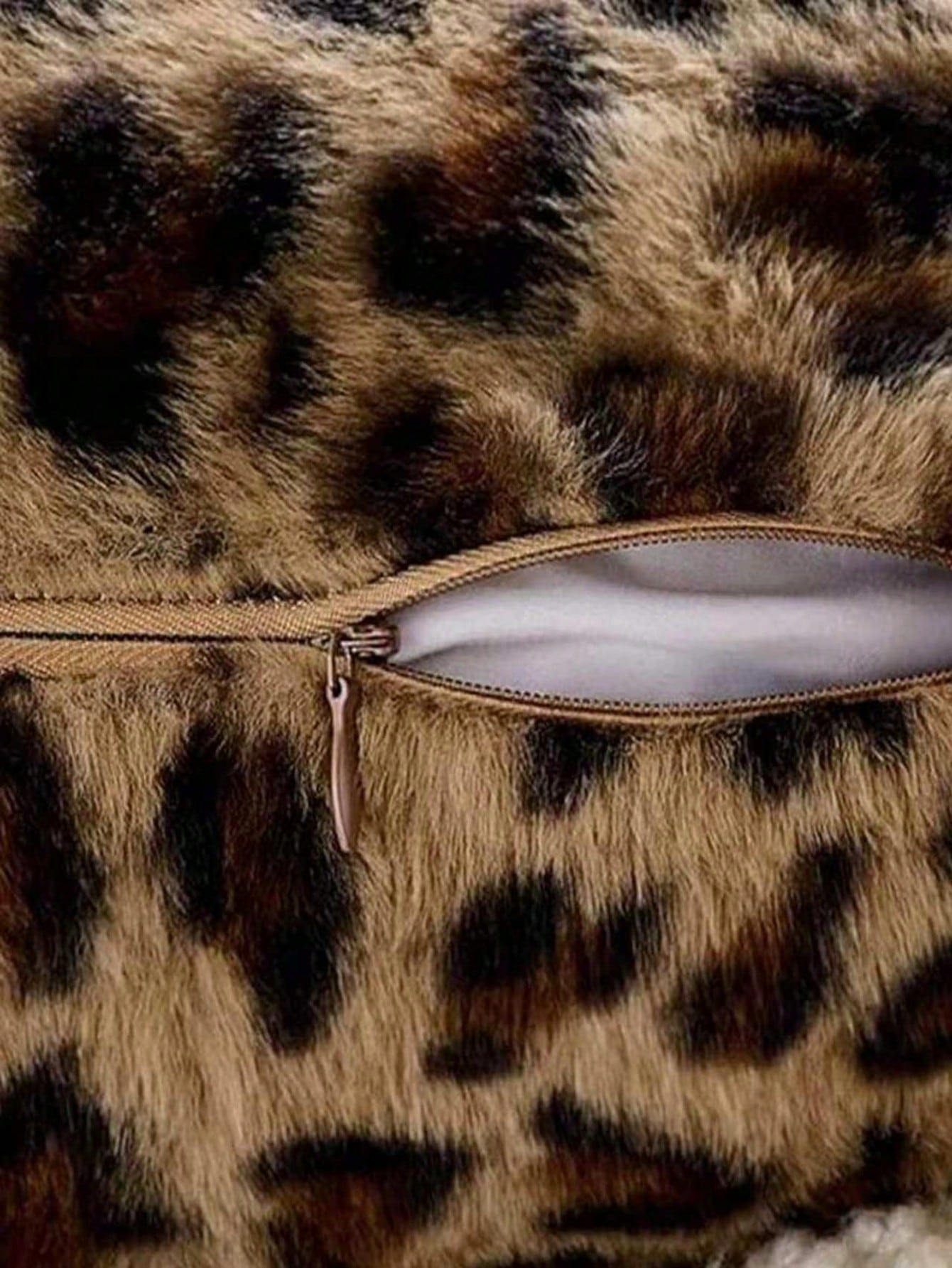 1pc Leopard Print Pillowcase, Brown Leopard Faux Fur Fluffy Long Pillowcase, Soft Fluffy Plush Pillowcase, Suitable For Bed, Sofa, Lounge Chair, Comfortable Side Sleeping Pillowcase, Pillow Insert Not