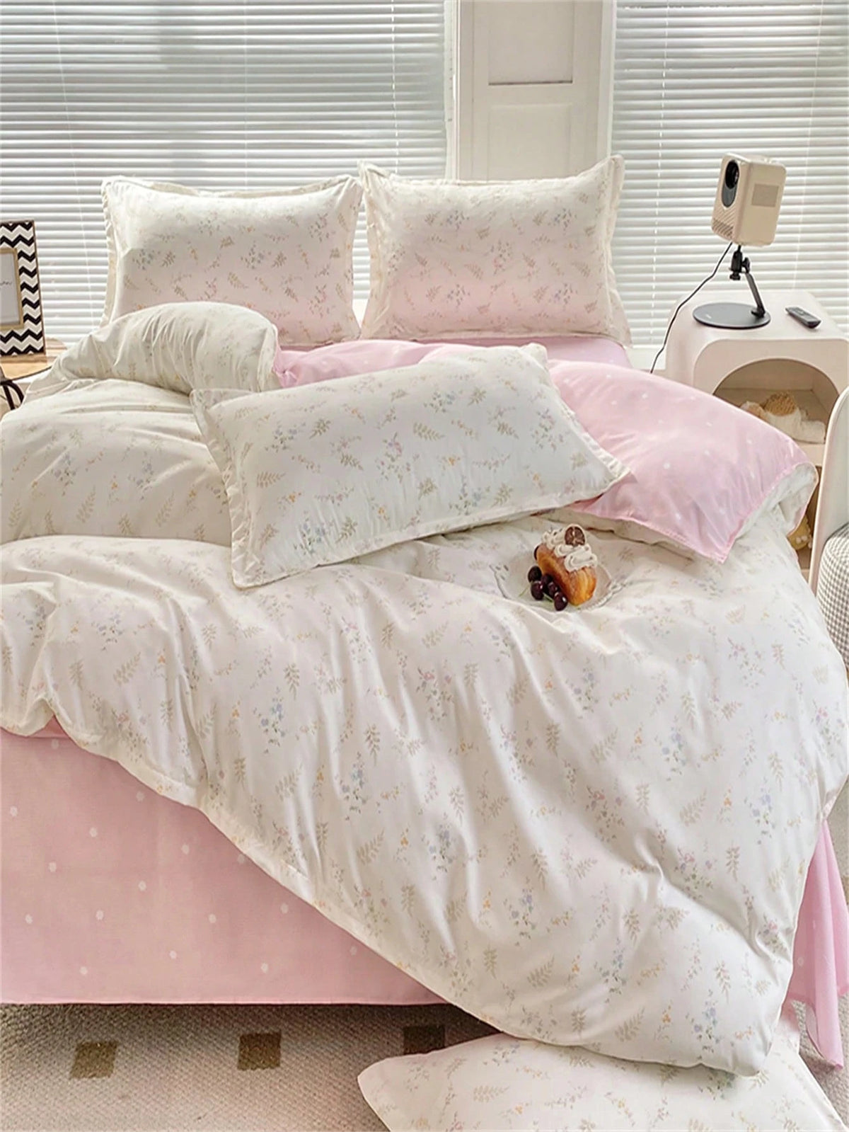 1pc Multicolor Heart Patterned Single Duvet Cover, Cute Style Polyester, Suitable For Student Dormitories