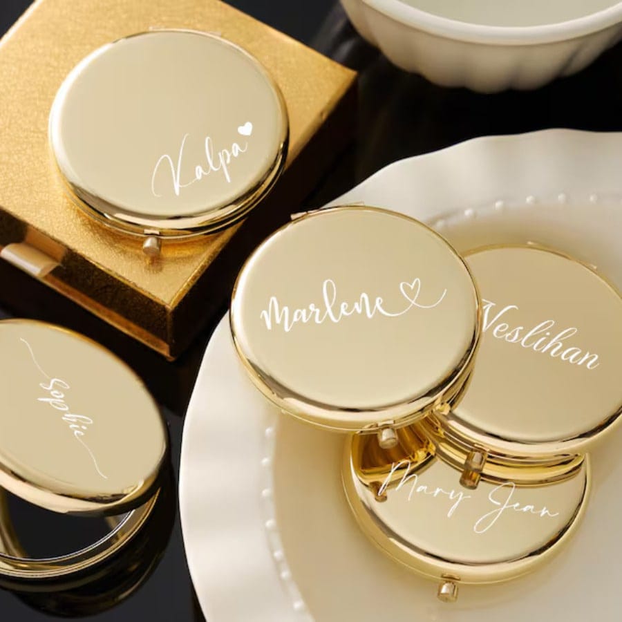1pc Personalized Initial Compact Mirror, Customized Letter Pocket Mirror, Women's Portable Folding Makeup Mirror, Vintage Gold Compact Mirror, Bridesmaid Gift, Bridal Party Gift, Wedding Party Gift, P