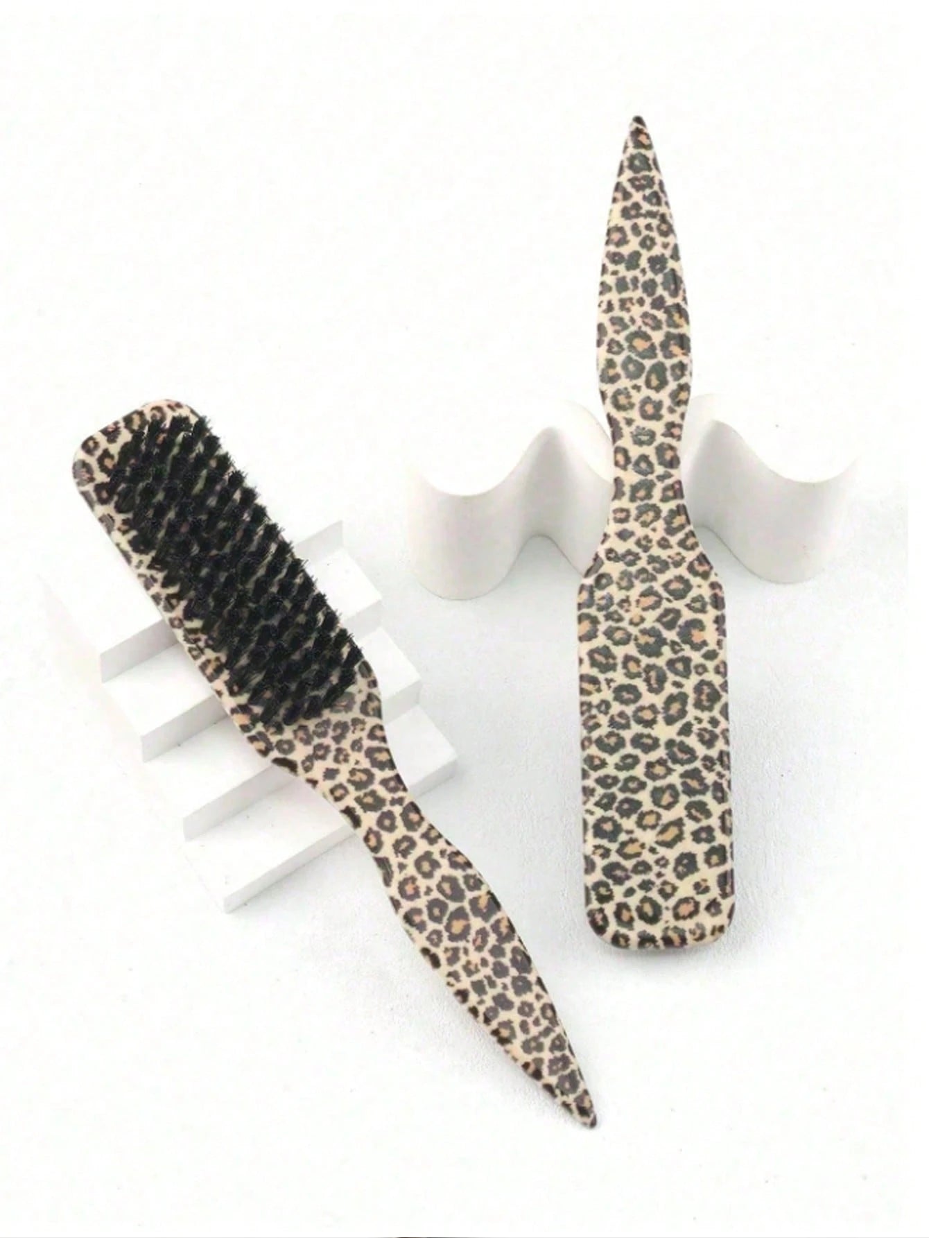 1pc Pointed Mustache Brush, Vintage Pomade Styling Brush, Mustache Brush, Smooth Ponytail Comb- Unisex, Suitable For Fine To Medium Hair, Can Create Various Hairstyles, Smooth Frizzy Hair, Easily Cre