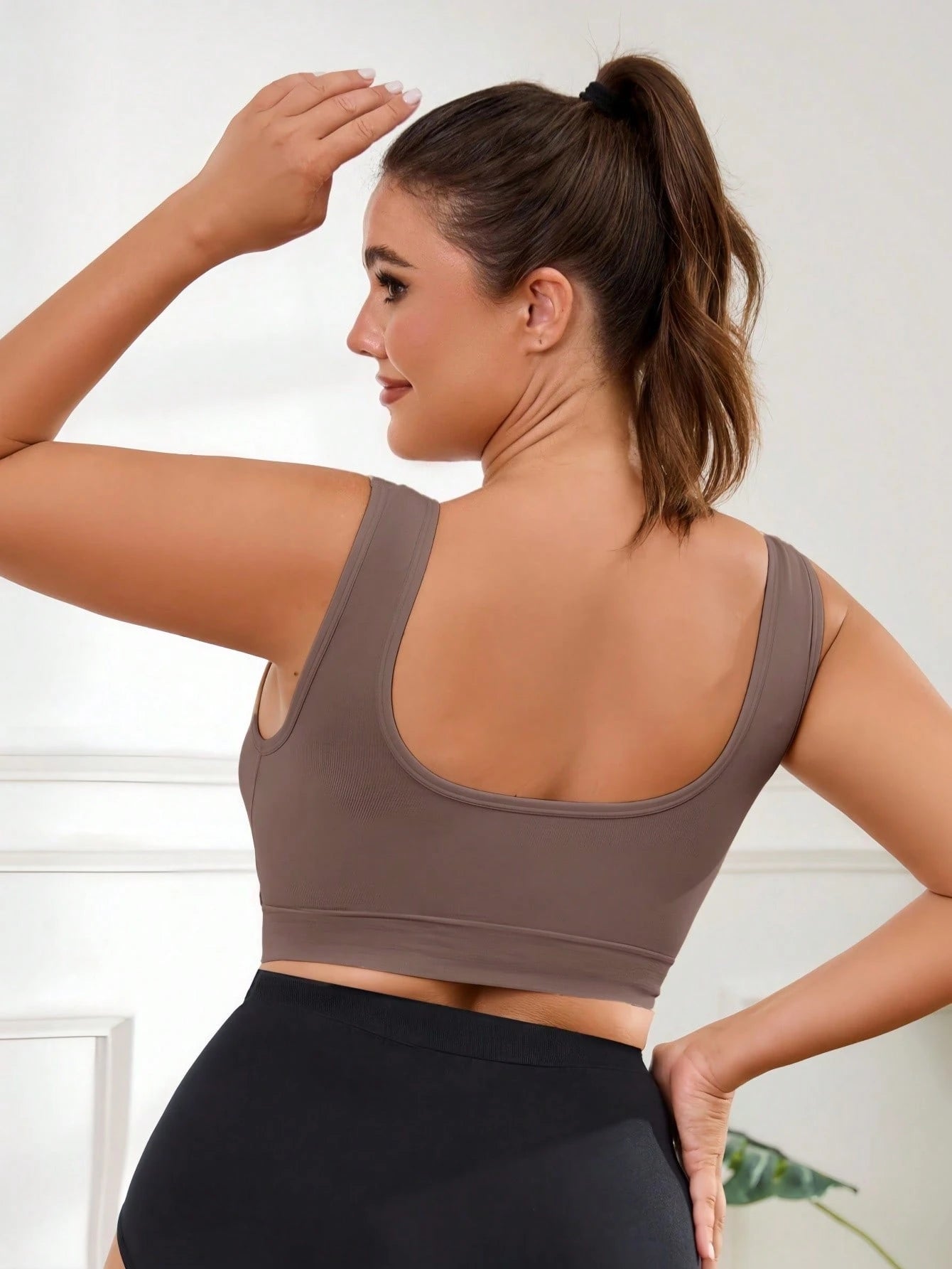 1pc Seamless Wireless Lift & Support Front Closure Adjustable Comfortable Side Gather Yoga Unpadded Sports Bra For Plus Size Women Pink Spring