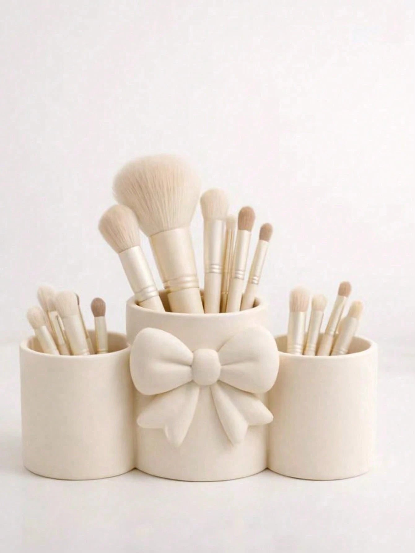 1pc Sweet Bow Single Compartment Makeup Brush Holder, Cream Style Desktop Cosmetic Storage Box, Pen Holder Storage, Easy Access, High Aesthetic Decorative