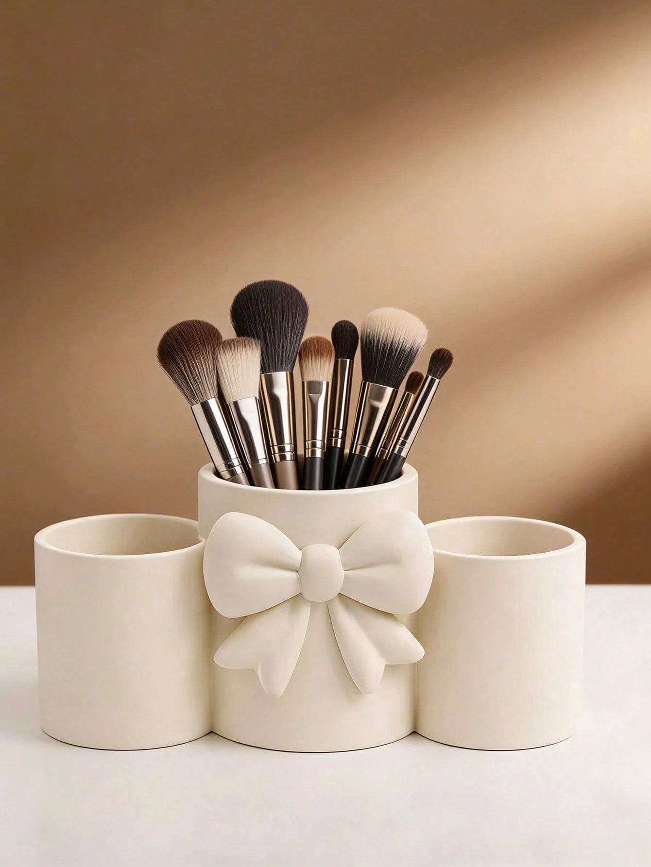 1pc Sweet Bow Single Compartment Makeup Brush Holder, Cream Style Desktop Cosmetic Storage Box, Pen Holder Storage, Easy Access, High Aesthetic Decorative