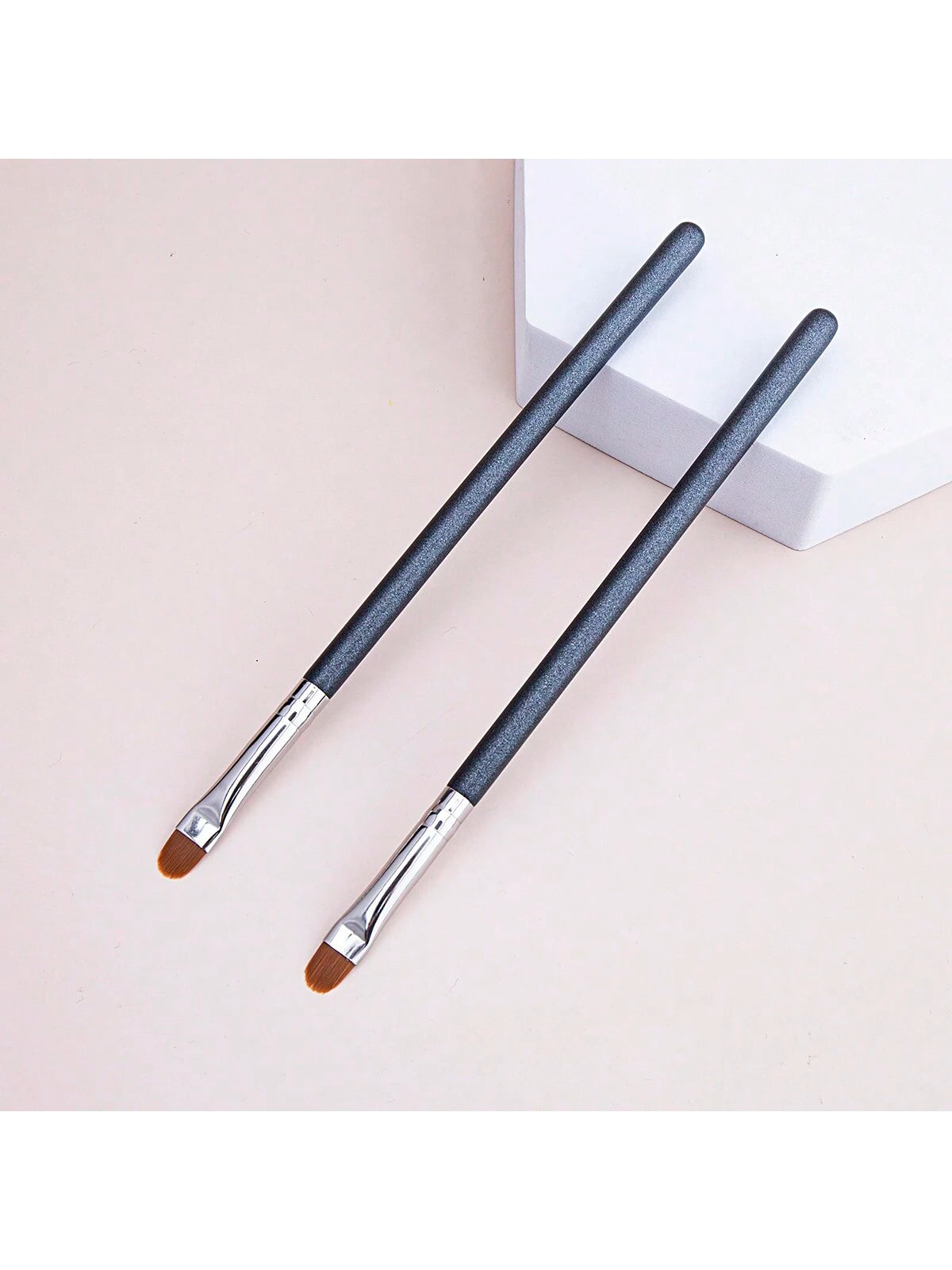 1pc Thin Flat Round Line Brush For Precise Foundation & Concealer Makeup,Foundation Brush,Concealer Brush,Blush Brush,Contour Brush,Blush Brush,Bronzer Brush,Powder Brush,Foundation Brush,Blush Brush