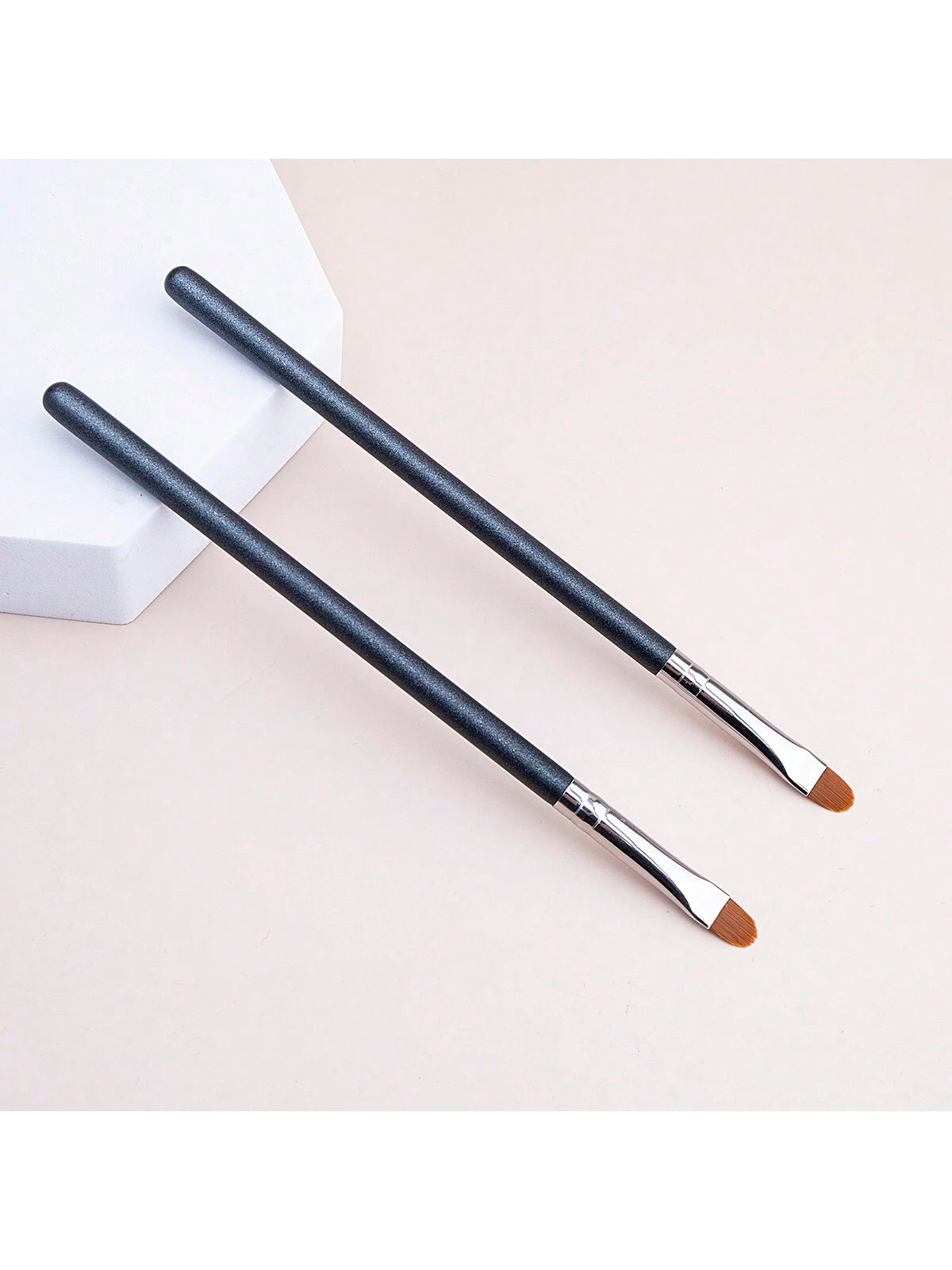 1pc Thin Flat Round Line Brush For Precise Foundation & Concealer Makeup,Foundation Brush,Concealer Brush,Blush Brush,Contour Brush,Blush Brush,Bronzer Brush,Powder Brush,Foundation Brush,Blush Brush
